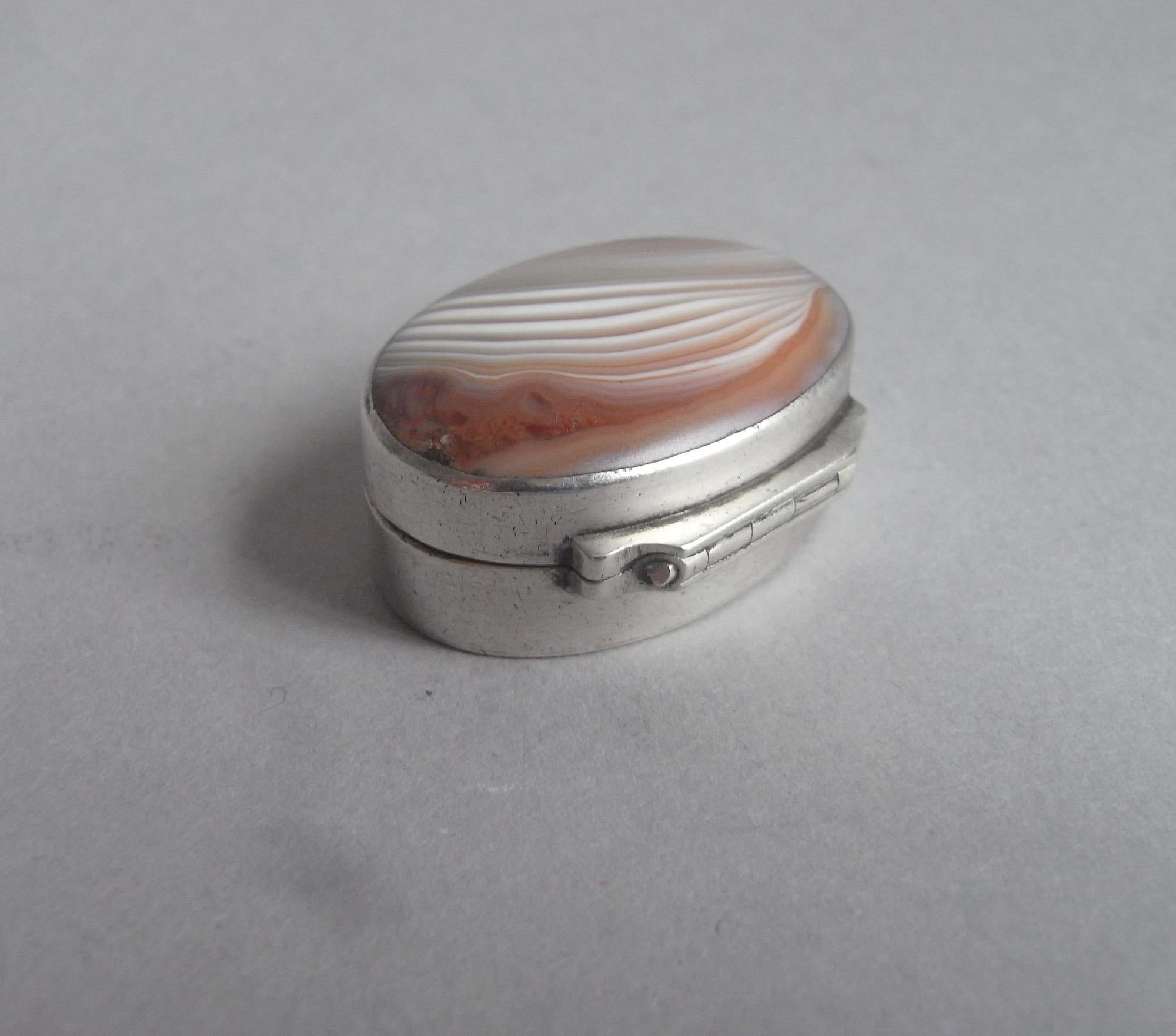 Scottish George III Vinaigrette Made in Edinburgh by J. McKay, circa 1815 For Sale