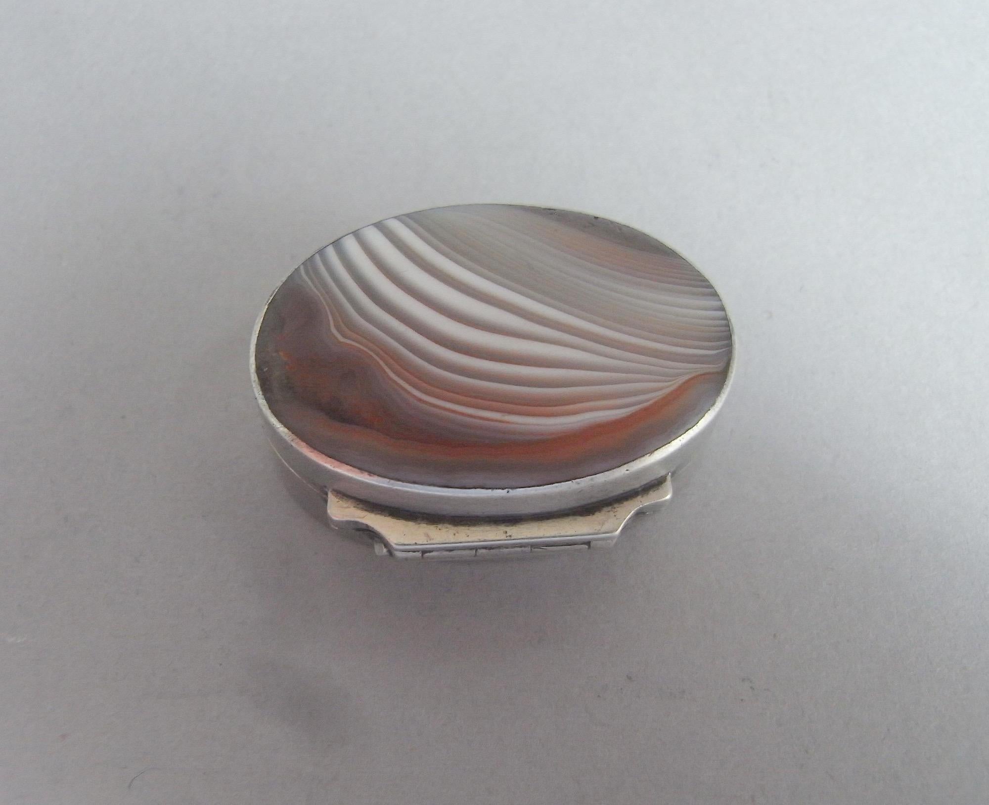 George III Vinaigrette Made in Edinburgh by J. McKay, circa 1815 In Excellent Condition For Sale In London, GB