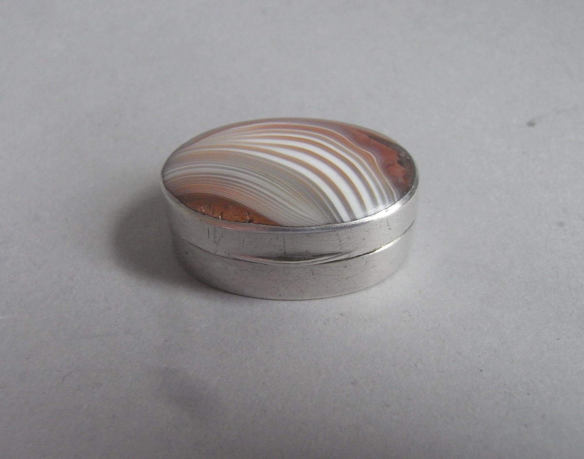 19th Century George III Vinaigrette Made in Edinburgh by J. McKay, circa 1815 For Sale