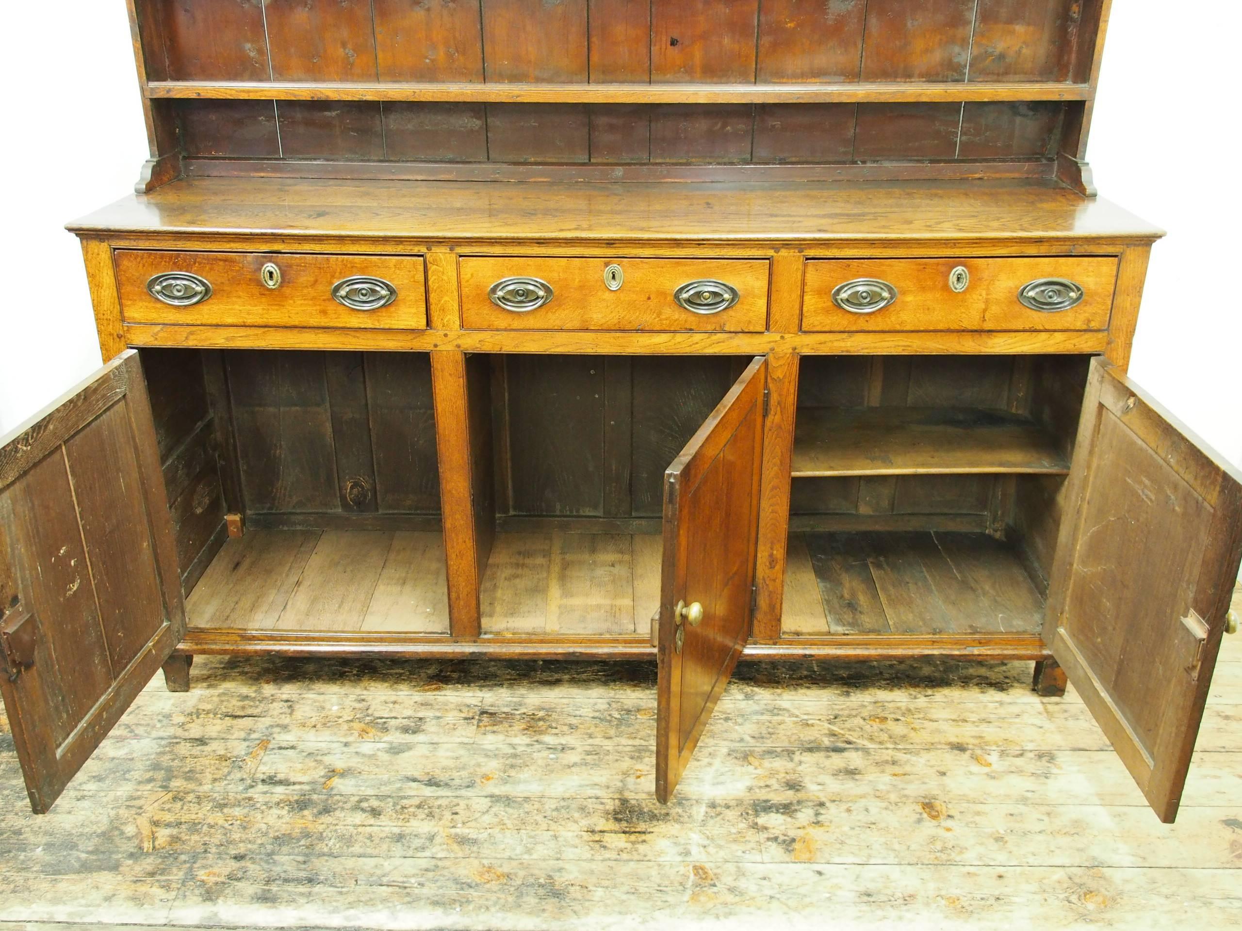 George III Welsh Oak Dresser, circa 1800 7