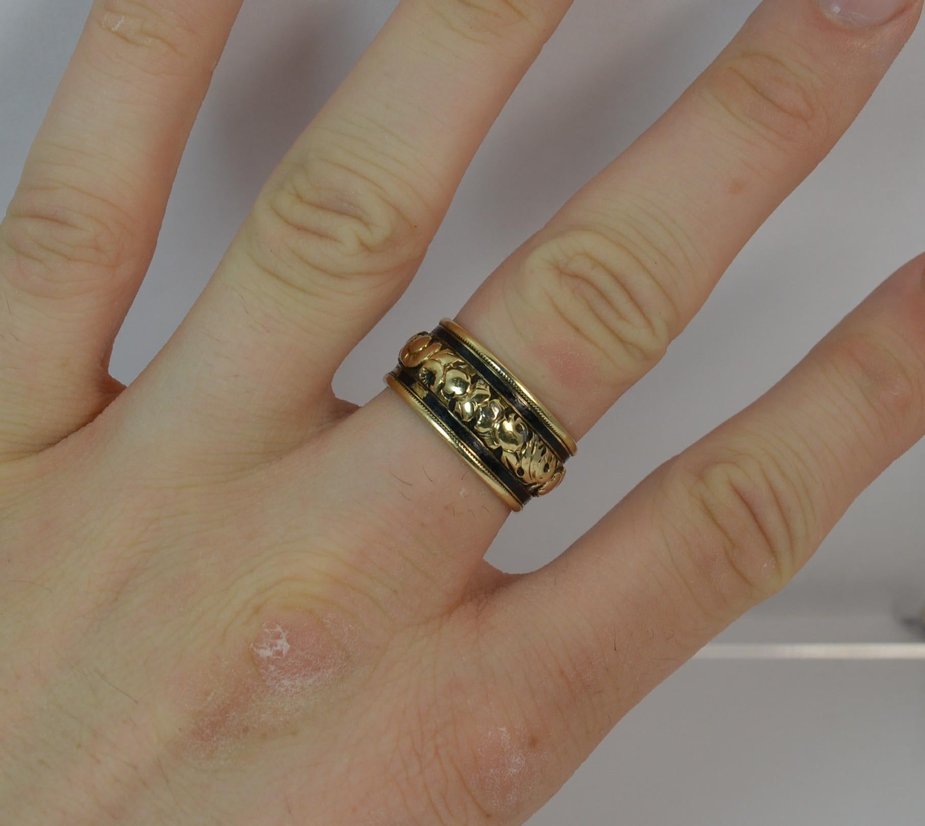 George IV 18 Carat Gold and Enamel Mourning Band Stack Ring In Good Condition In St Helens, GB