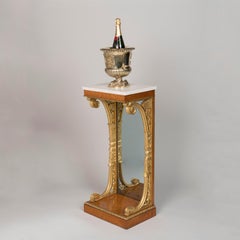 Tavolo consolle di Giorgio IV in amboyna e parcel dorati con piano in marmo, CIRCA 1825