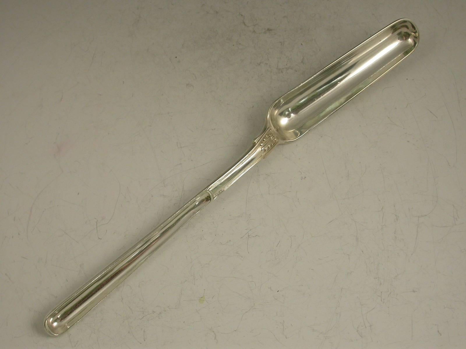 English George IV Antique Silver Queens Rosette Pattern Marrow Scoop, London, 1825 For Sale