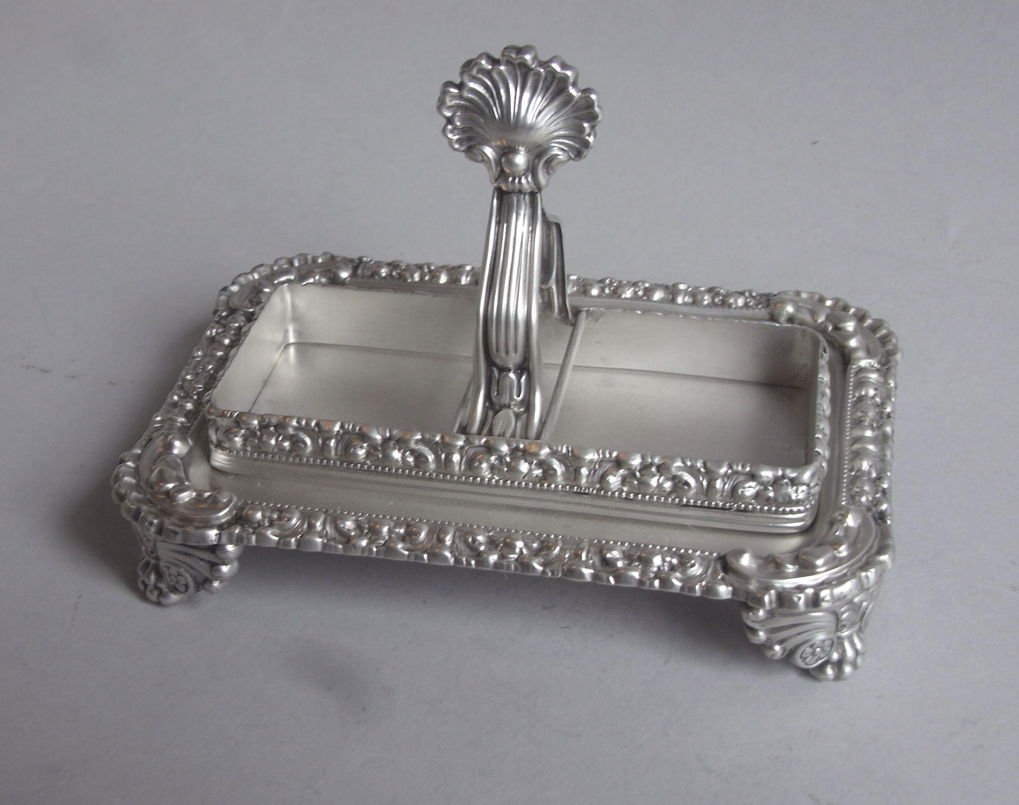 English George IV Bachelor Inkstand Made in Sheffield by Thomas & James Settle, 1822 For Sale