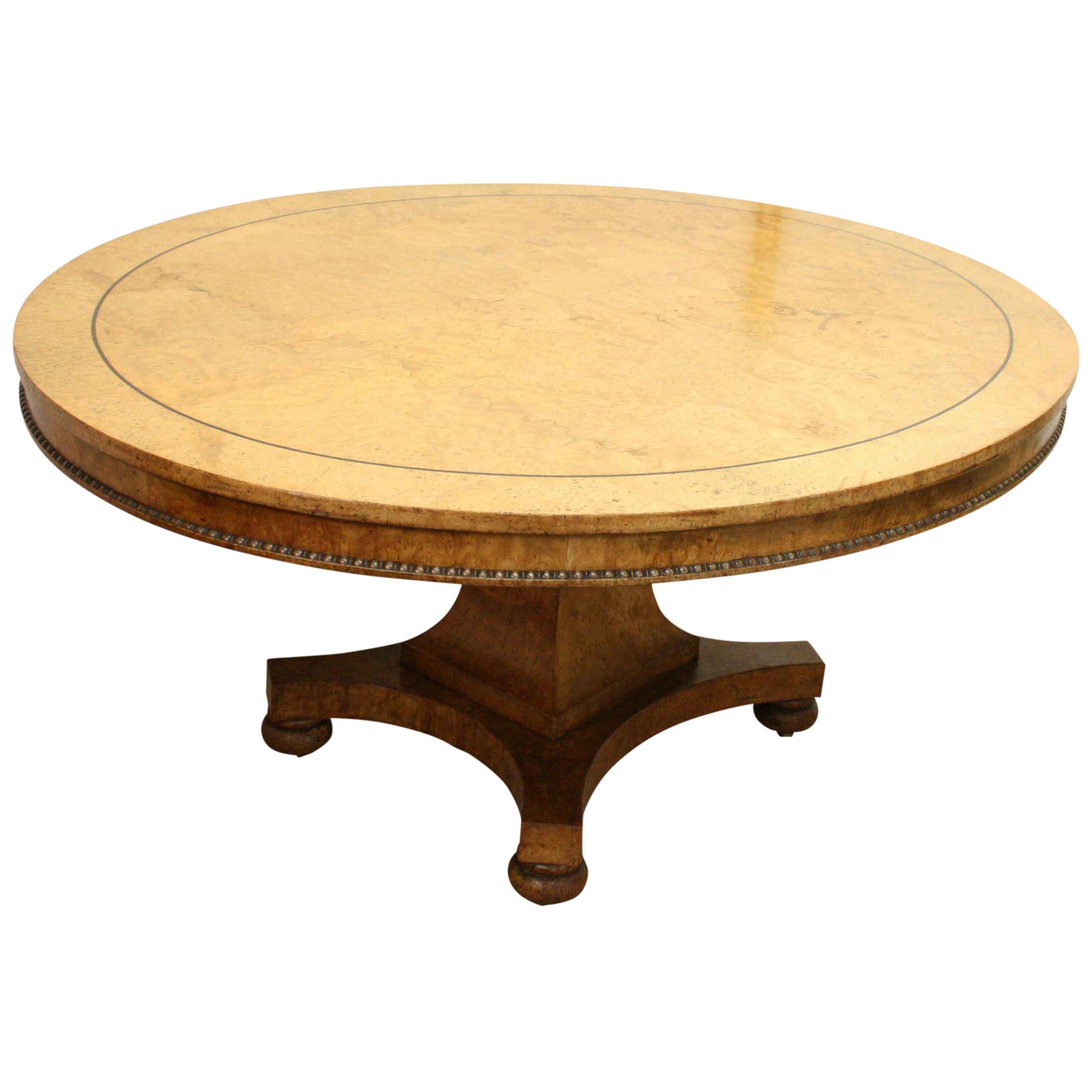 George IV pollard oak oval breakfast table by William Trotter of Edinburgh, circa 1820. The oval shaped top is in mahogany with quarter veneers and a selection of timbers, with a large ebonised string inlay. The fore edge is veneered in the same