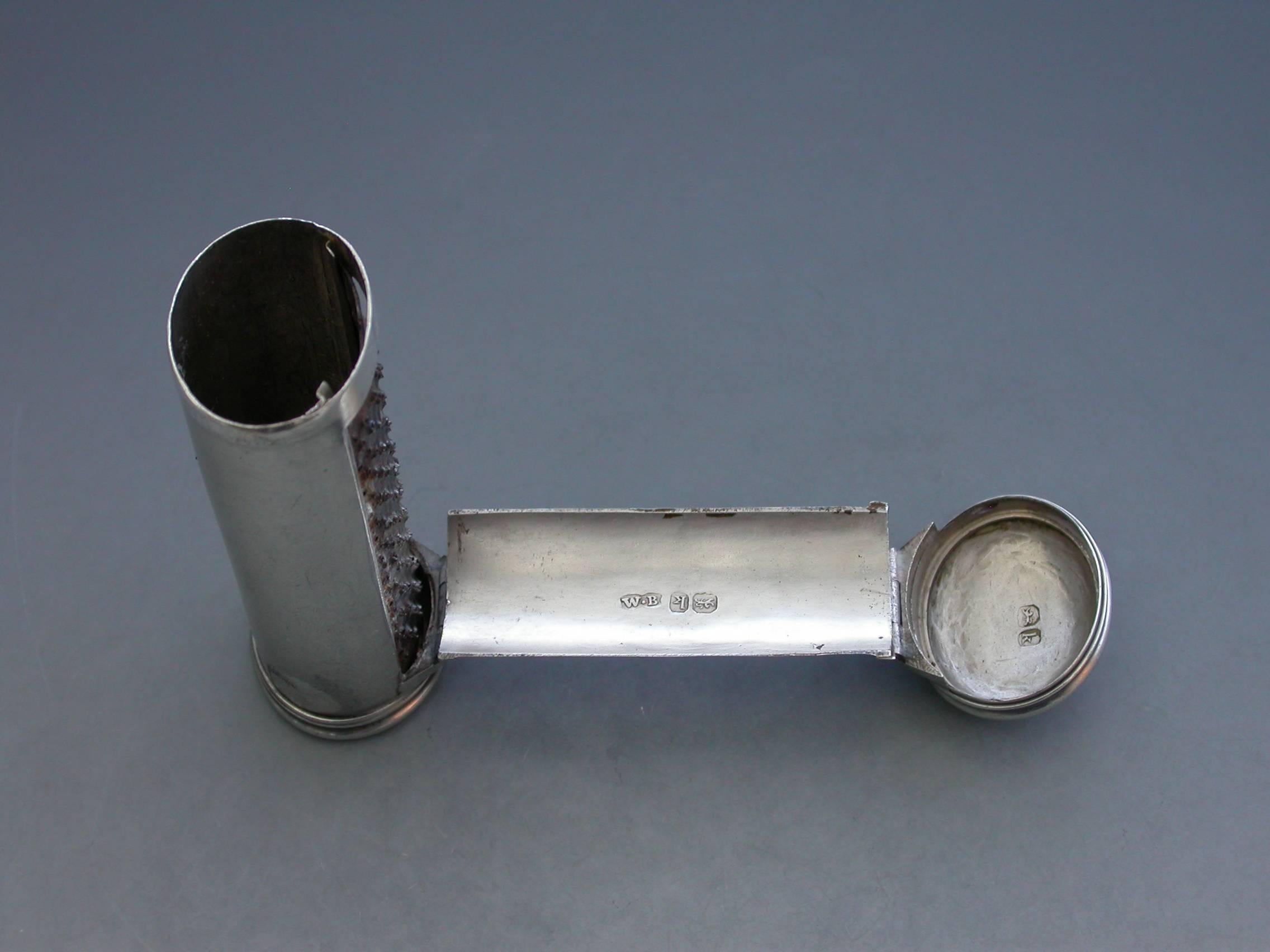 George IV Cylindrical Antique Silver Nutmeg Grater Crested, William Bateman 1825 In Good Condition For Sale In Sittingbourne, Kent