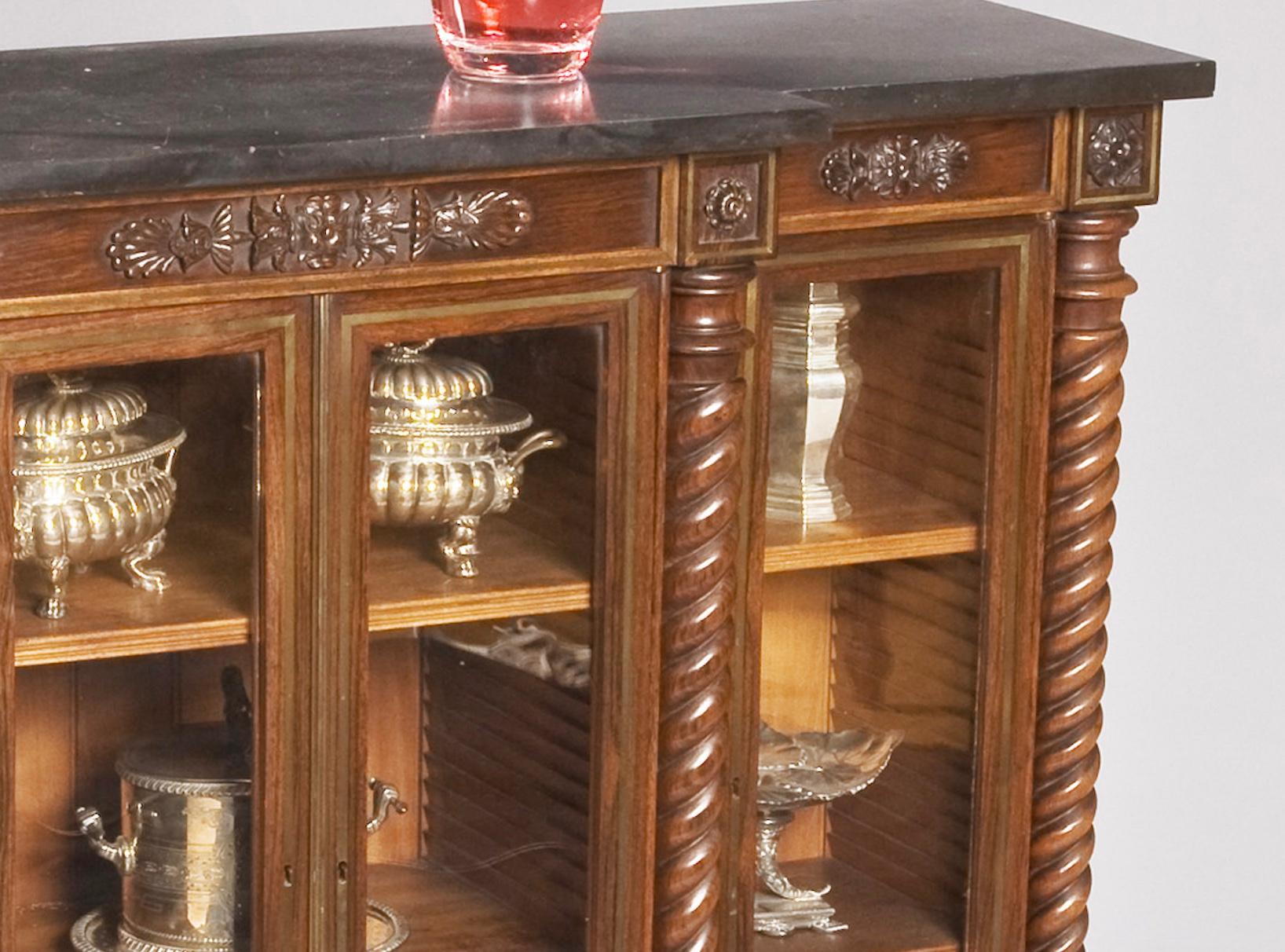 George IV Display Cabinet of Small Size In Good Condition For Sale In London, GB