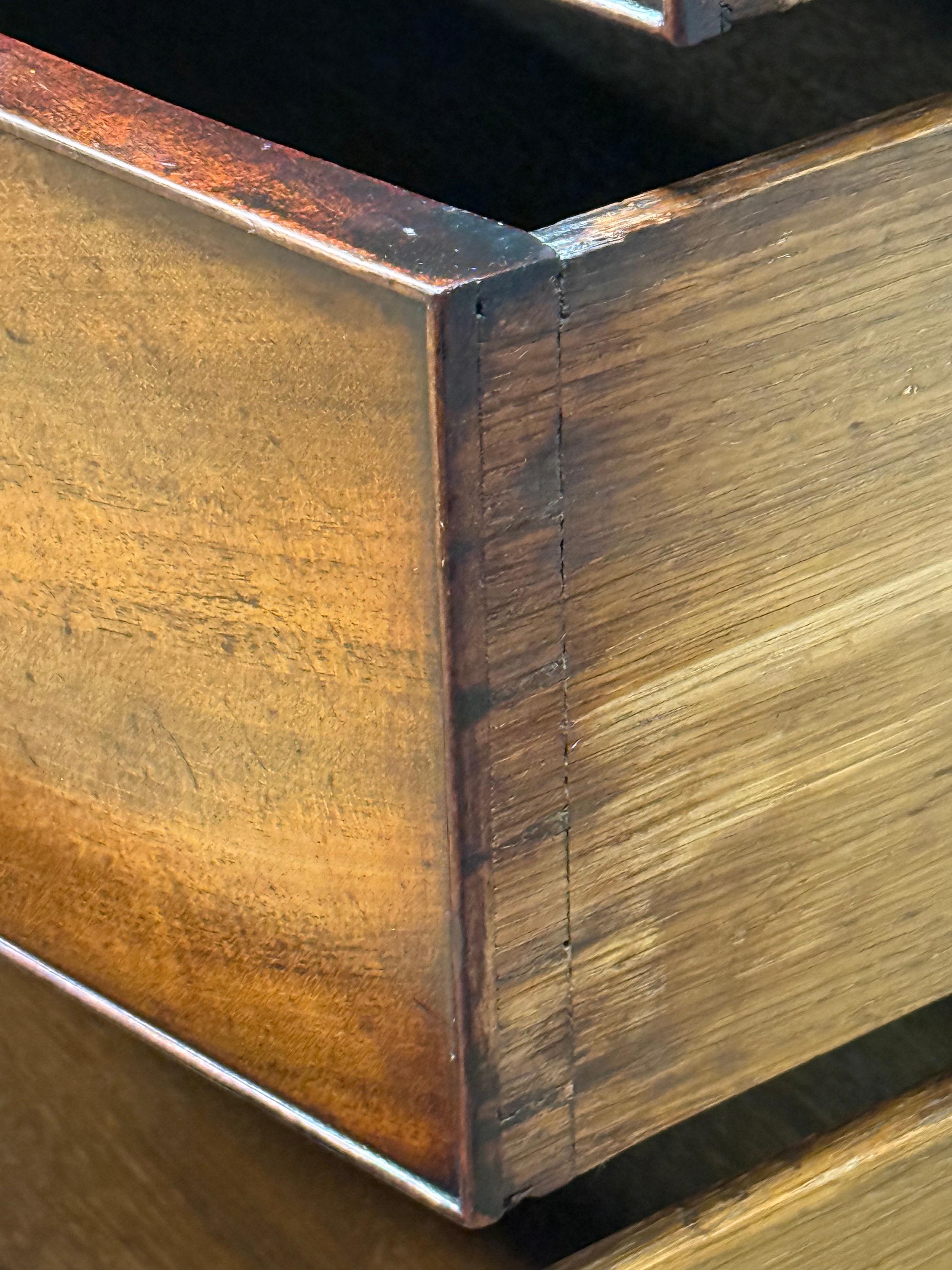 Rare Georgian Serpentine-Front Mahogany Chest of Drawers, c. 1800 For Sale 9