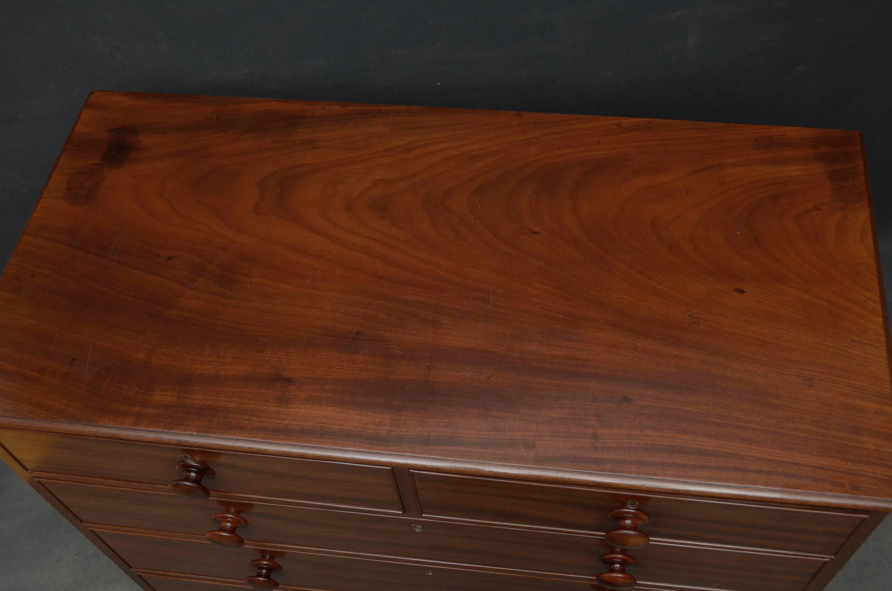 George IV Mahogany Chest Of Drawers by HY Walker Lancaster (George IV.)