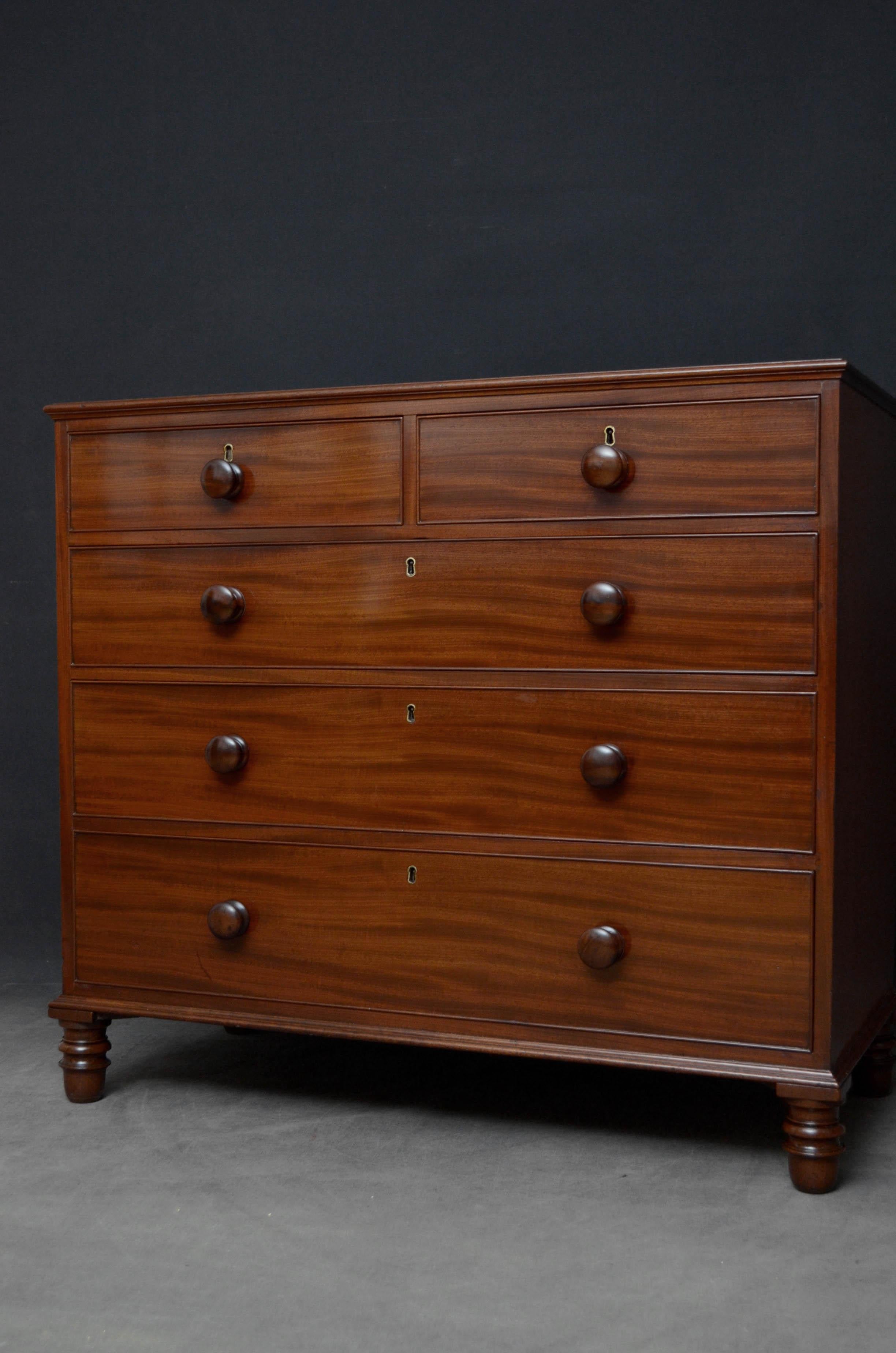 George IV Mahogany Chest Of Drawers by HY Walker Lancaster (Englisch)