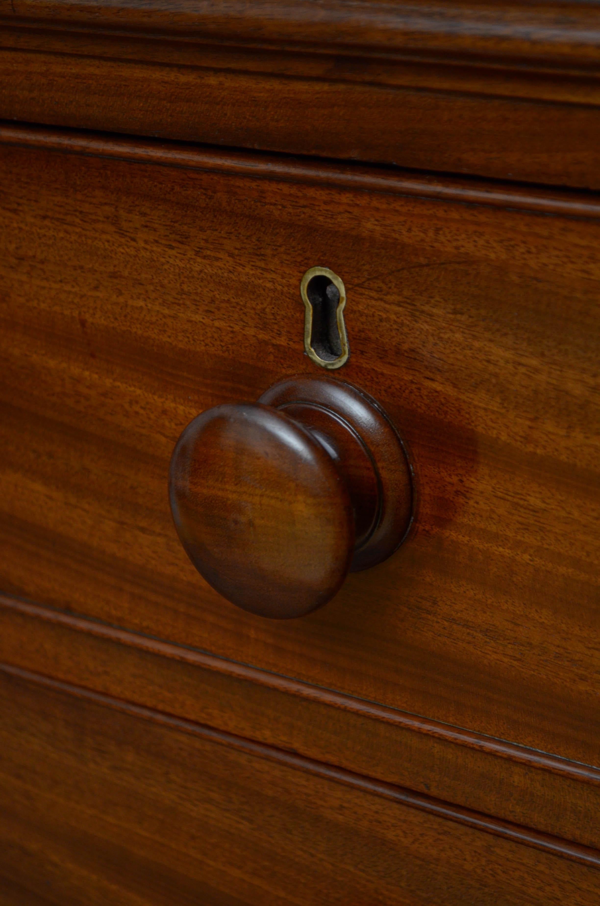 George IV Mahogany Chest Of Drawers by HY Walker Lancaster im Zustand „Gut“ in Whaley Bridge, GB