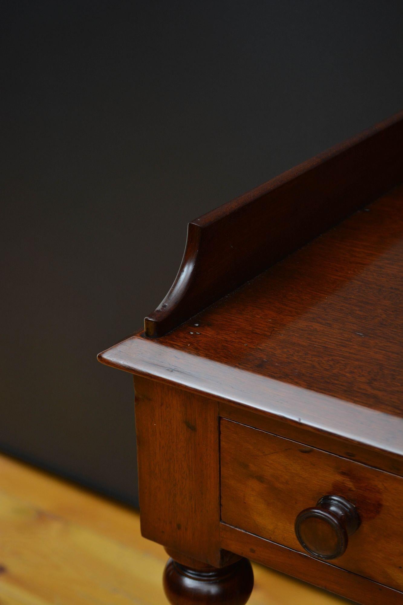 George IV Mahogany Dressing Table or Writing Table In Good Condition In Whaley Bridge, GB