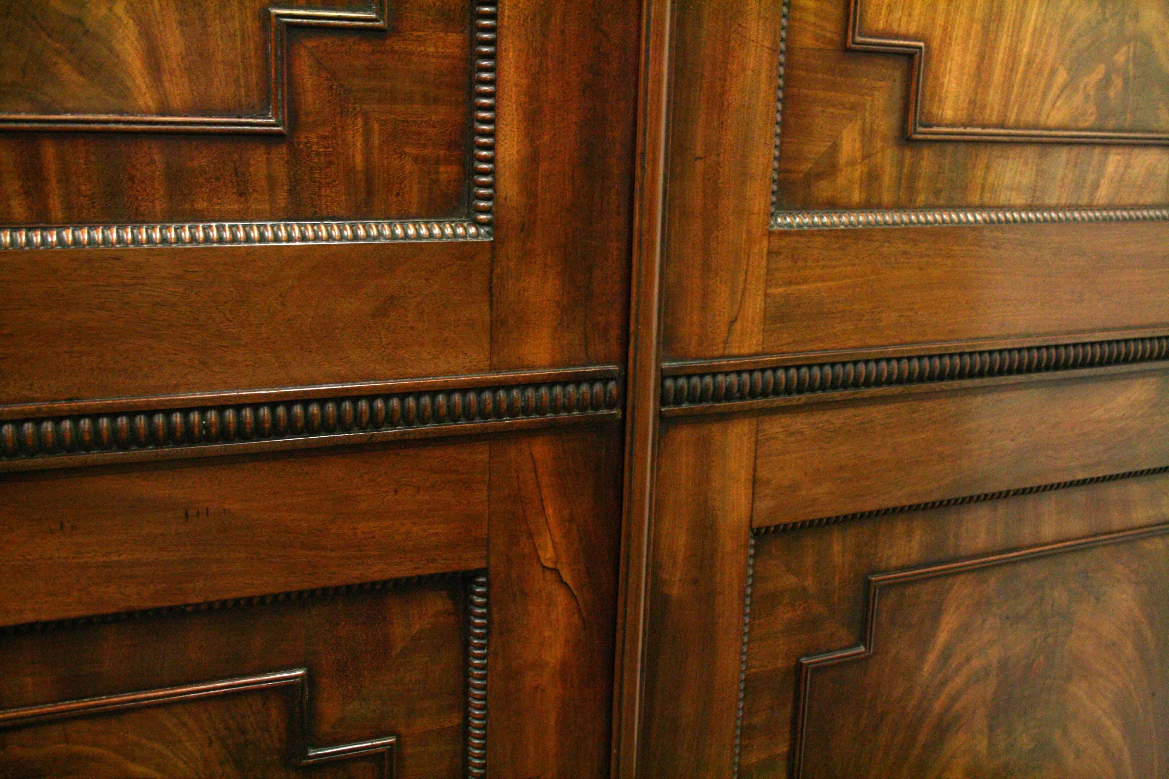 George IV Mahogany Wardrobe by William Trotter of Edinburgh, circa 1820 For Sale 1