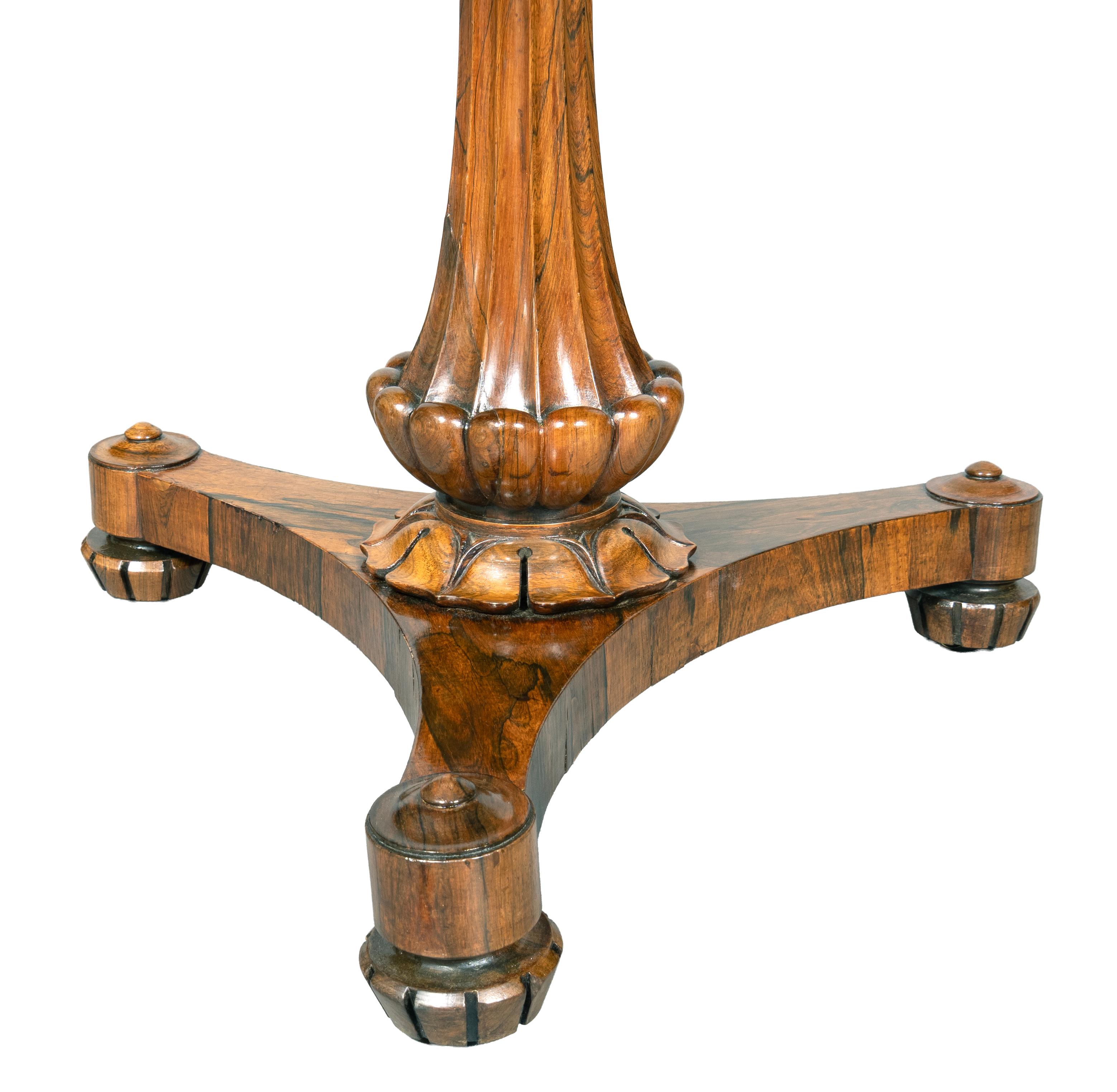 Anglais Table à tambour en bois de rose George IV en vente