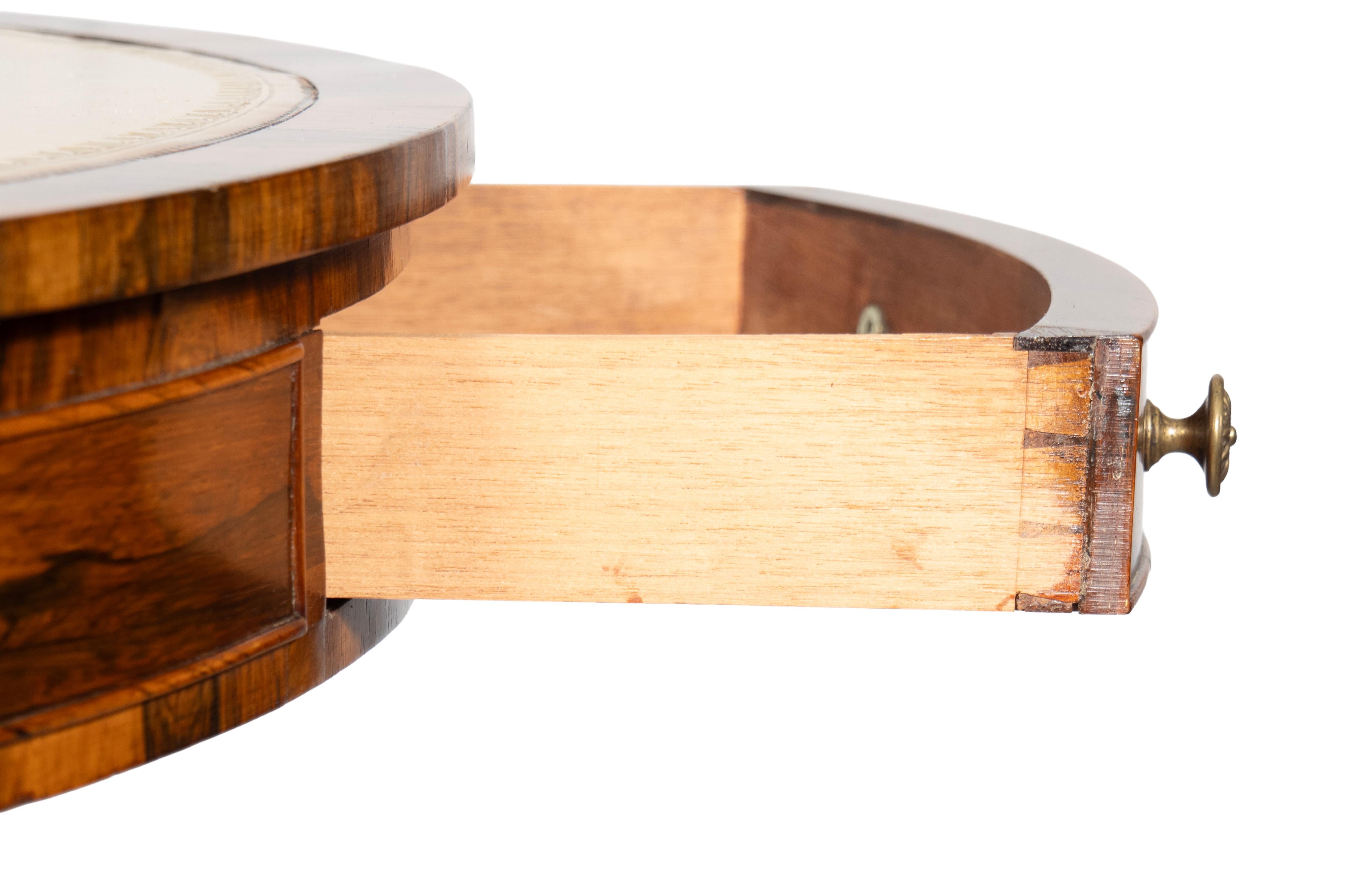 Laiton Table à tambour en bois de rose George IV en vente