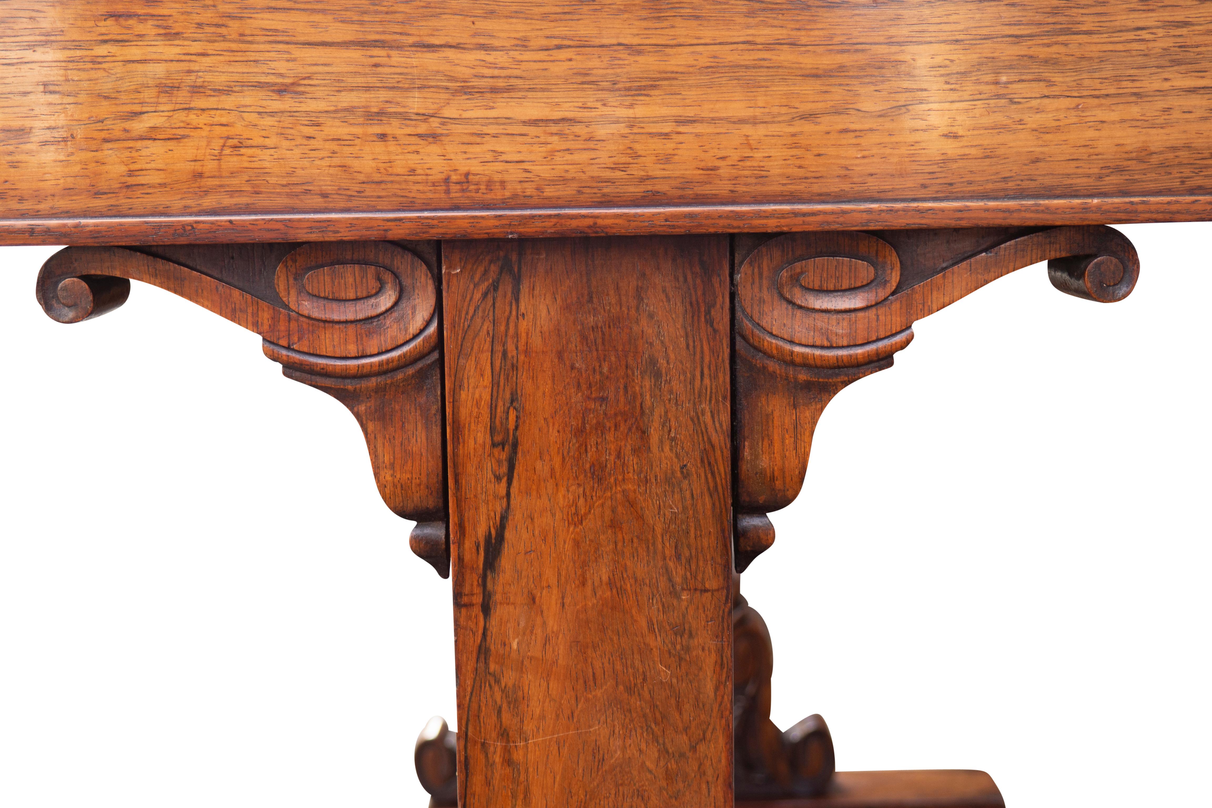 Table à écrire en bois de rose George IV signée par le fabricant en vente 9