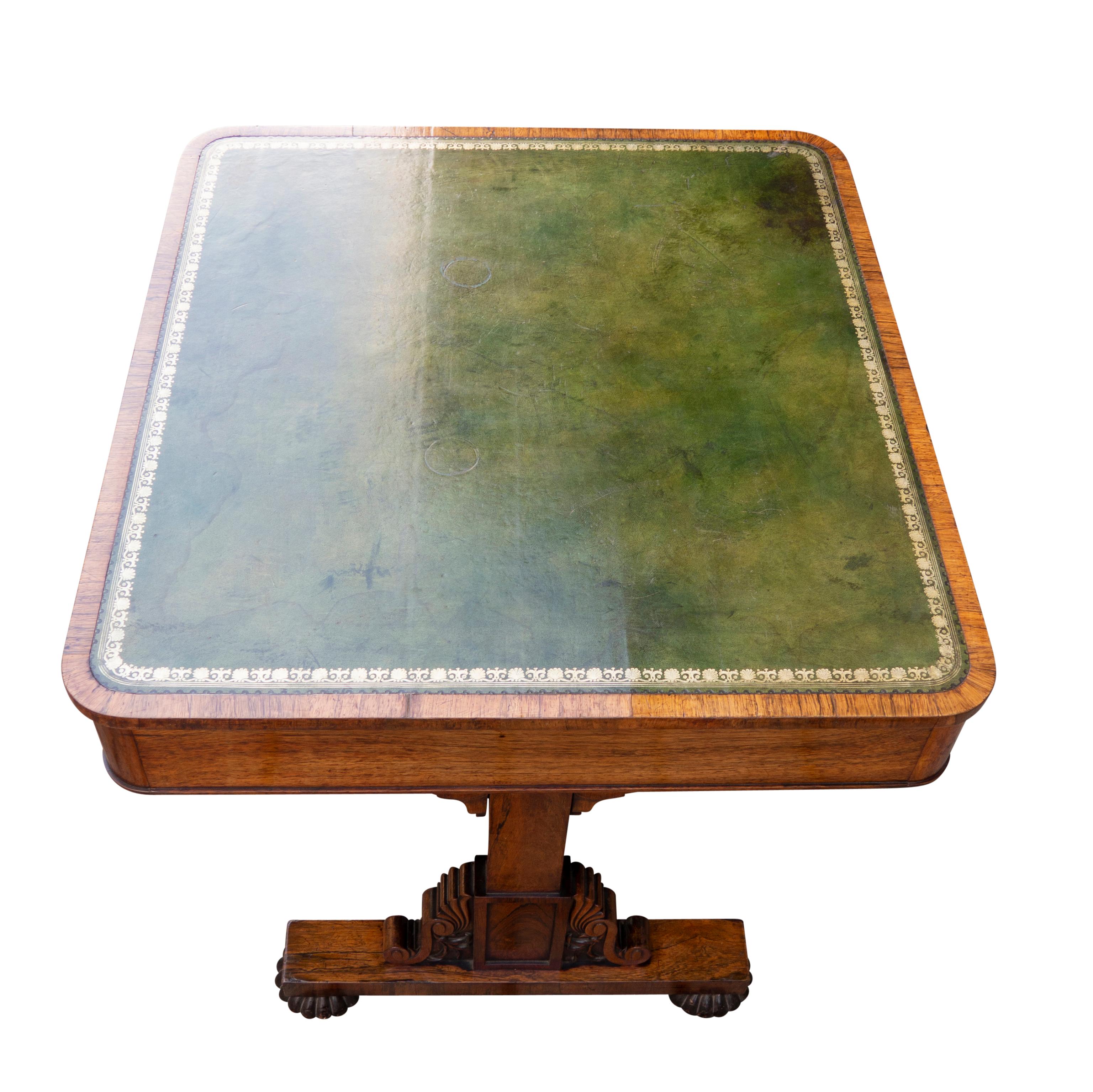 Table à écrire en bois de rose George IV signée par le fabricant en vente 2