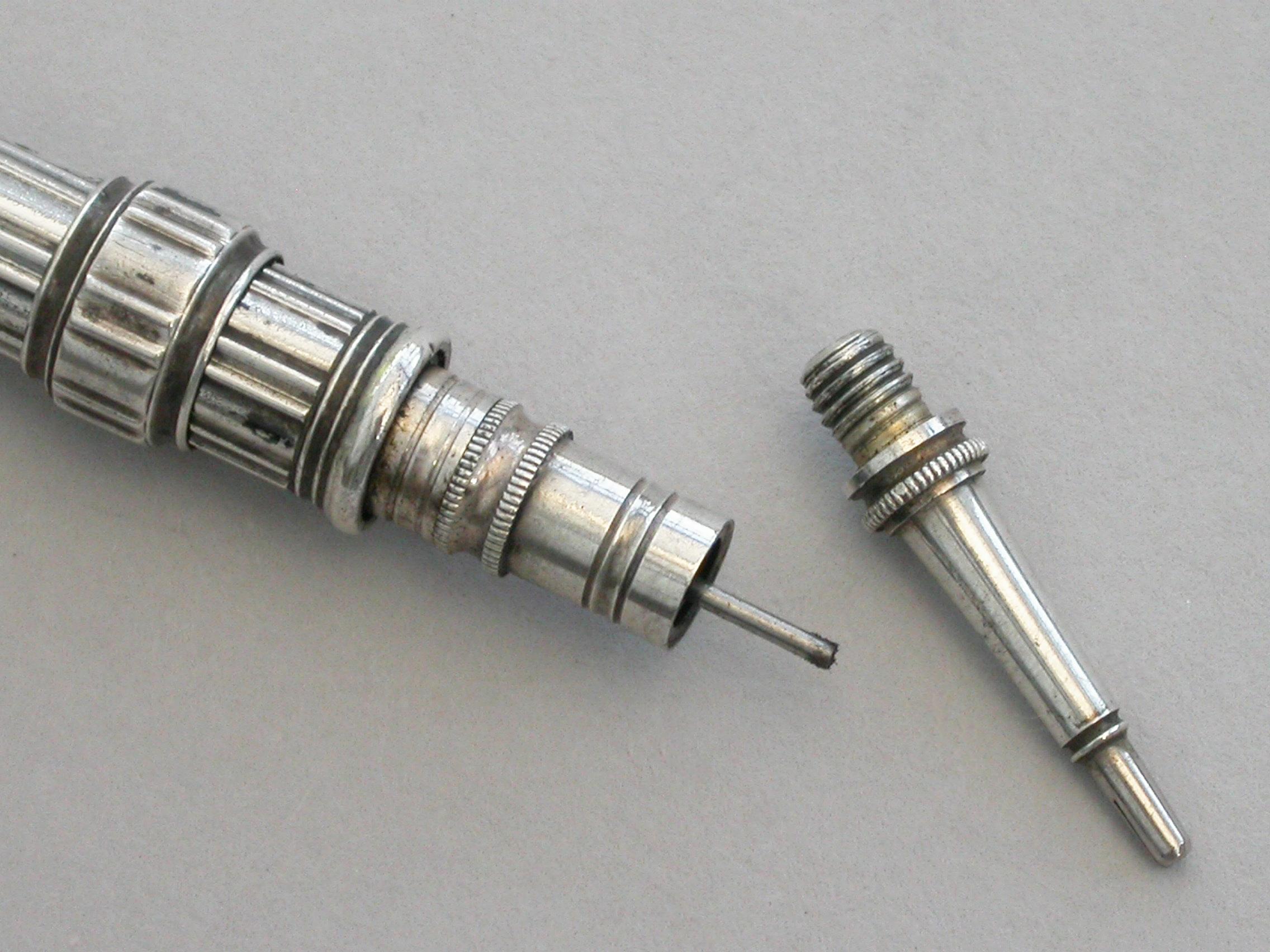 George IV Silver Sliding Mechanical Propelling Pencil by Butler & Co, circa 1825 For Sale 2