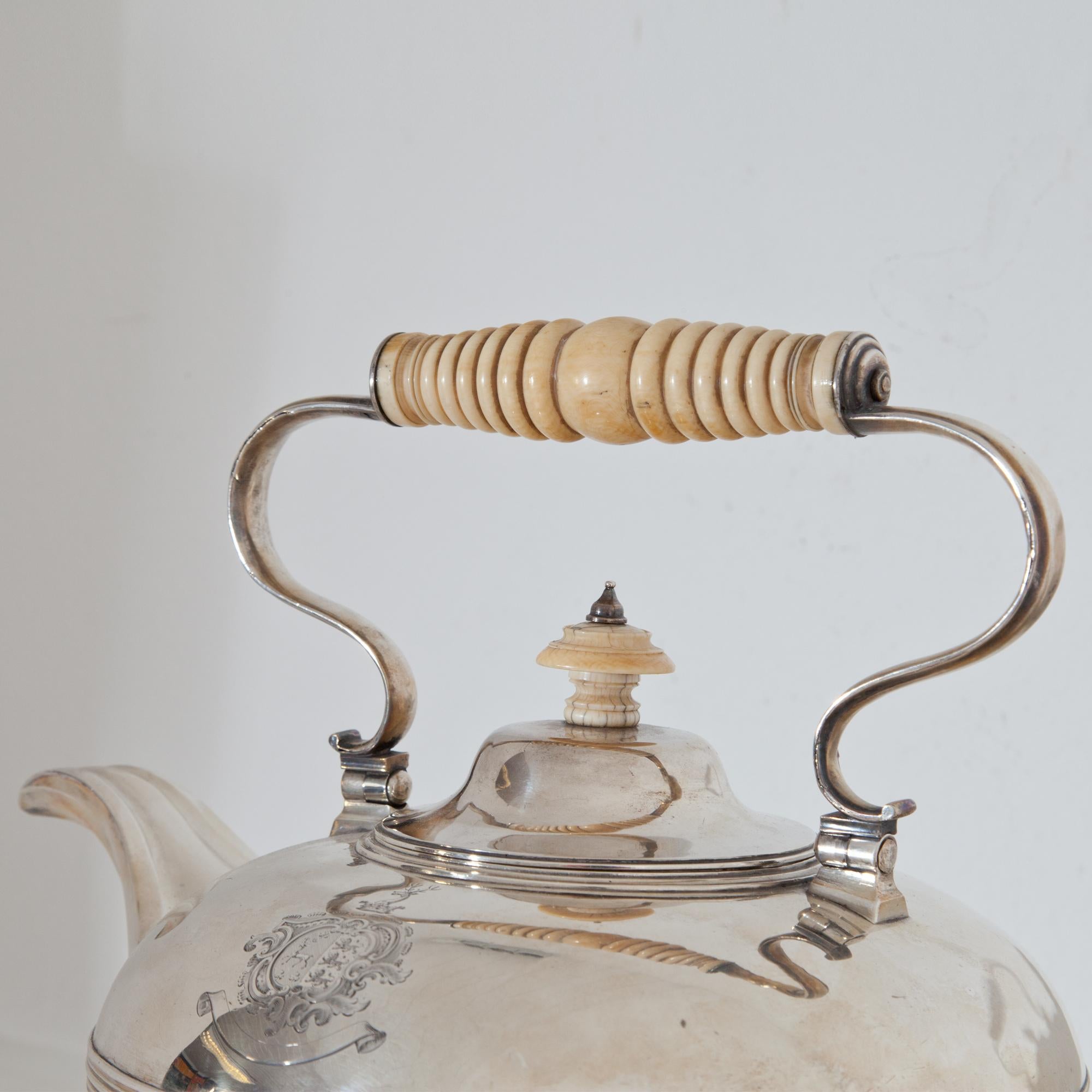 Sterling Silver George IV Silver Tea Pot, Dublin, 1828-1829