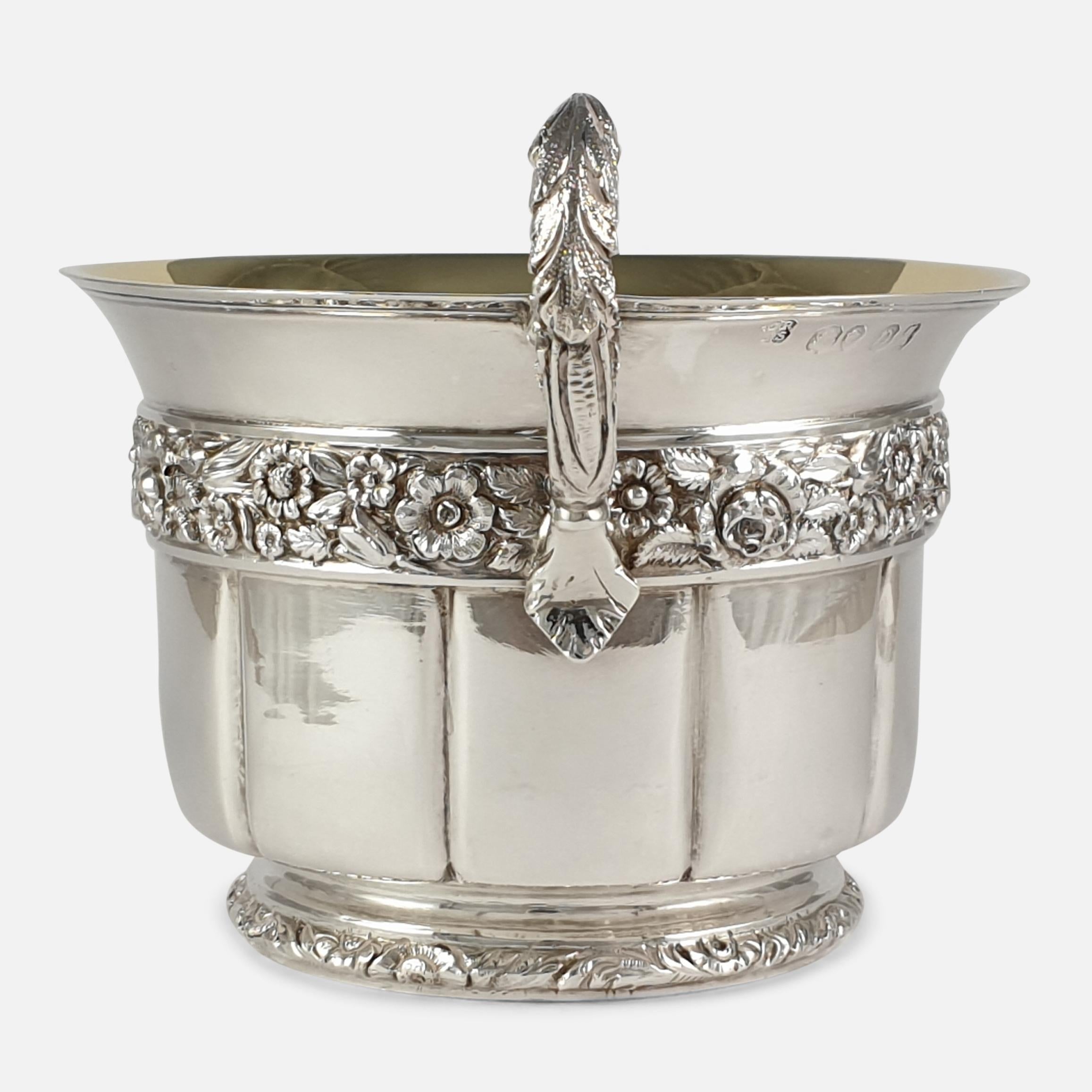 George IV Sterling Silver Gilt Christening Cup, London, 1828 In Good Condition In Glasgow, GB
