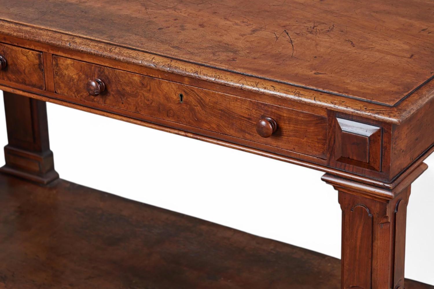 George IV Nussbaum & Wurzelholz Konsolentisch mit zwei Schubladen im Zustand „Gut“ im Angebot in San Francisco, CA