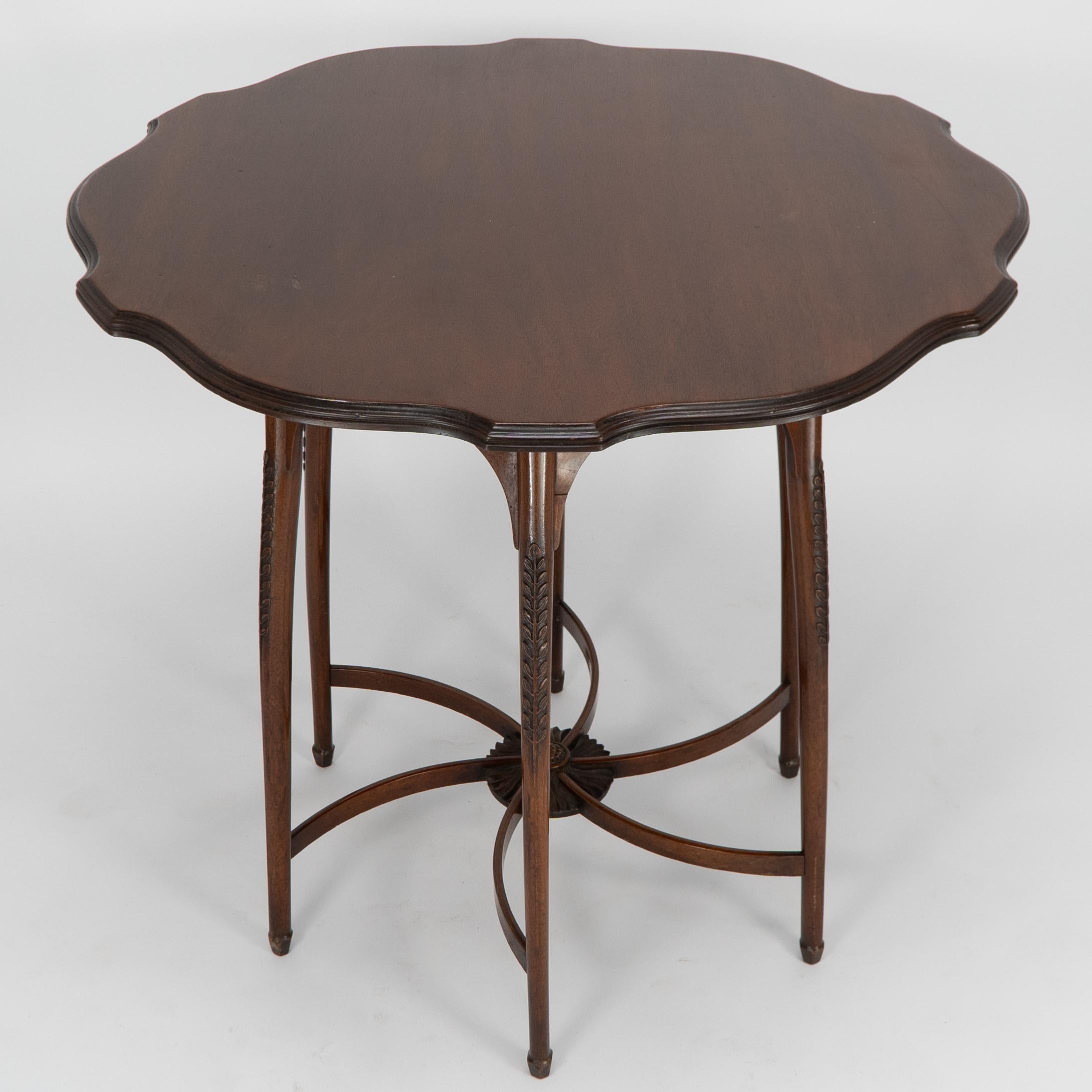 George Jack for Morris and Co. A high Aesthetic Movement circular side table In Good Condition For Sale In London, GB