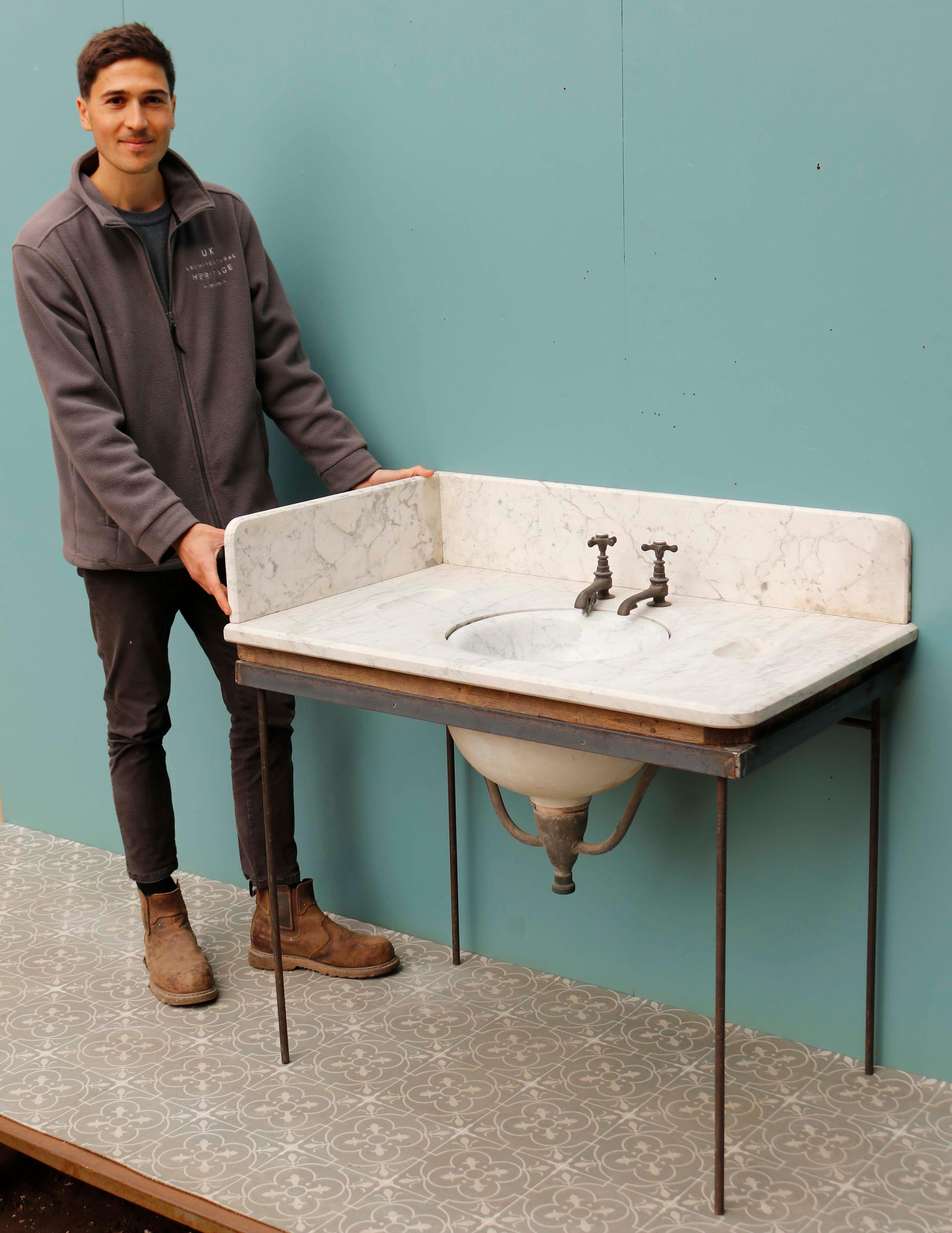 George Jennings Marble Liftup Sink Bon état - En vente à Wormelow, Herefordshire
