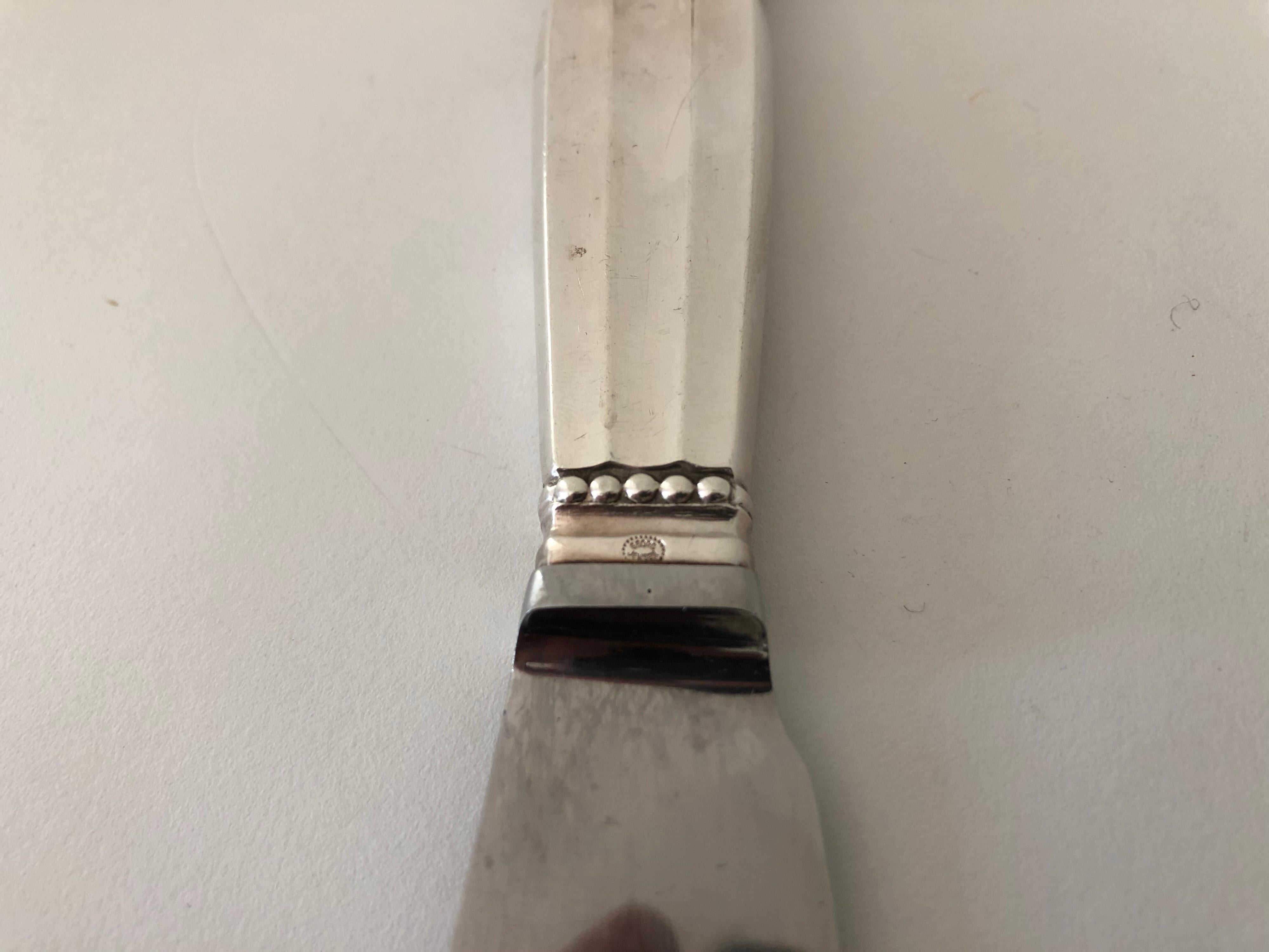 George Jensen Acorn Sterling Cake Knife In Good Condition In Stockton, NJ