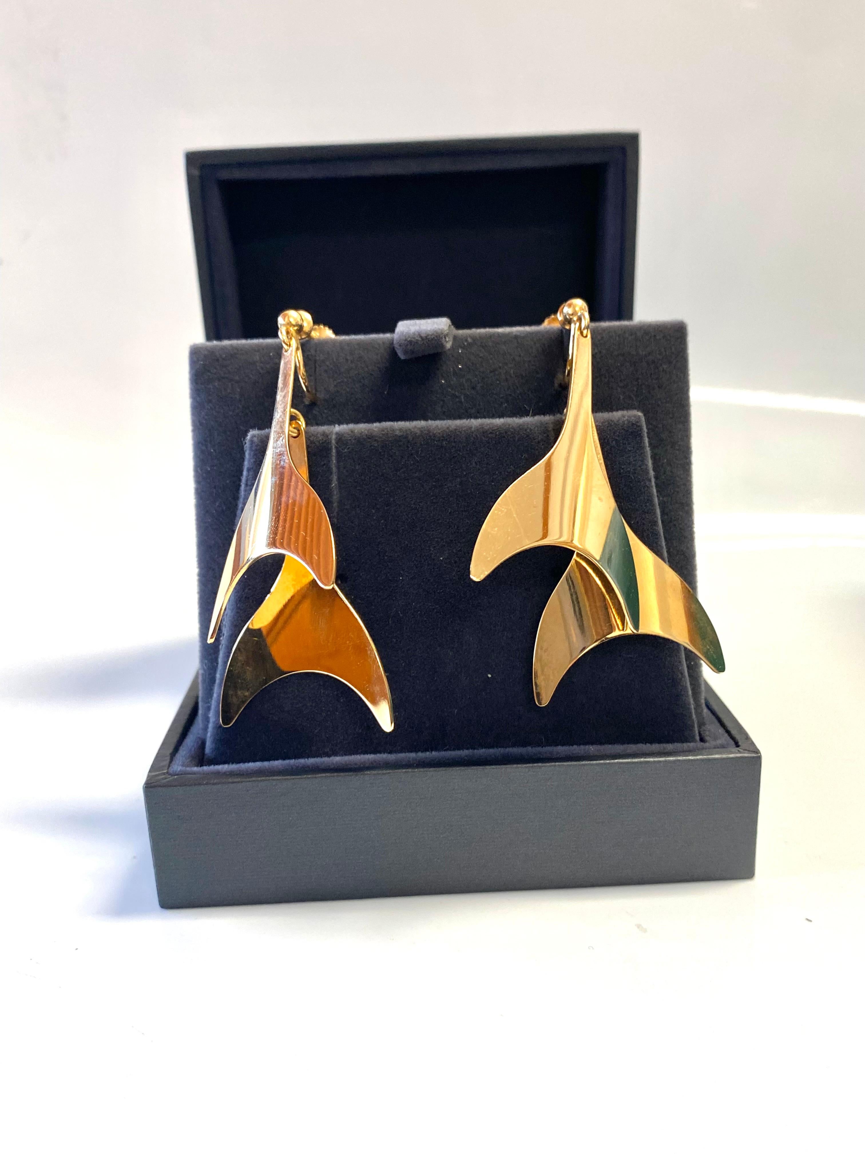 Boucles d'oreilles pendantes en or 18 carats « baleine » signées George Jensen Pour femmes en vente