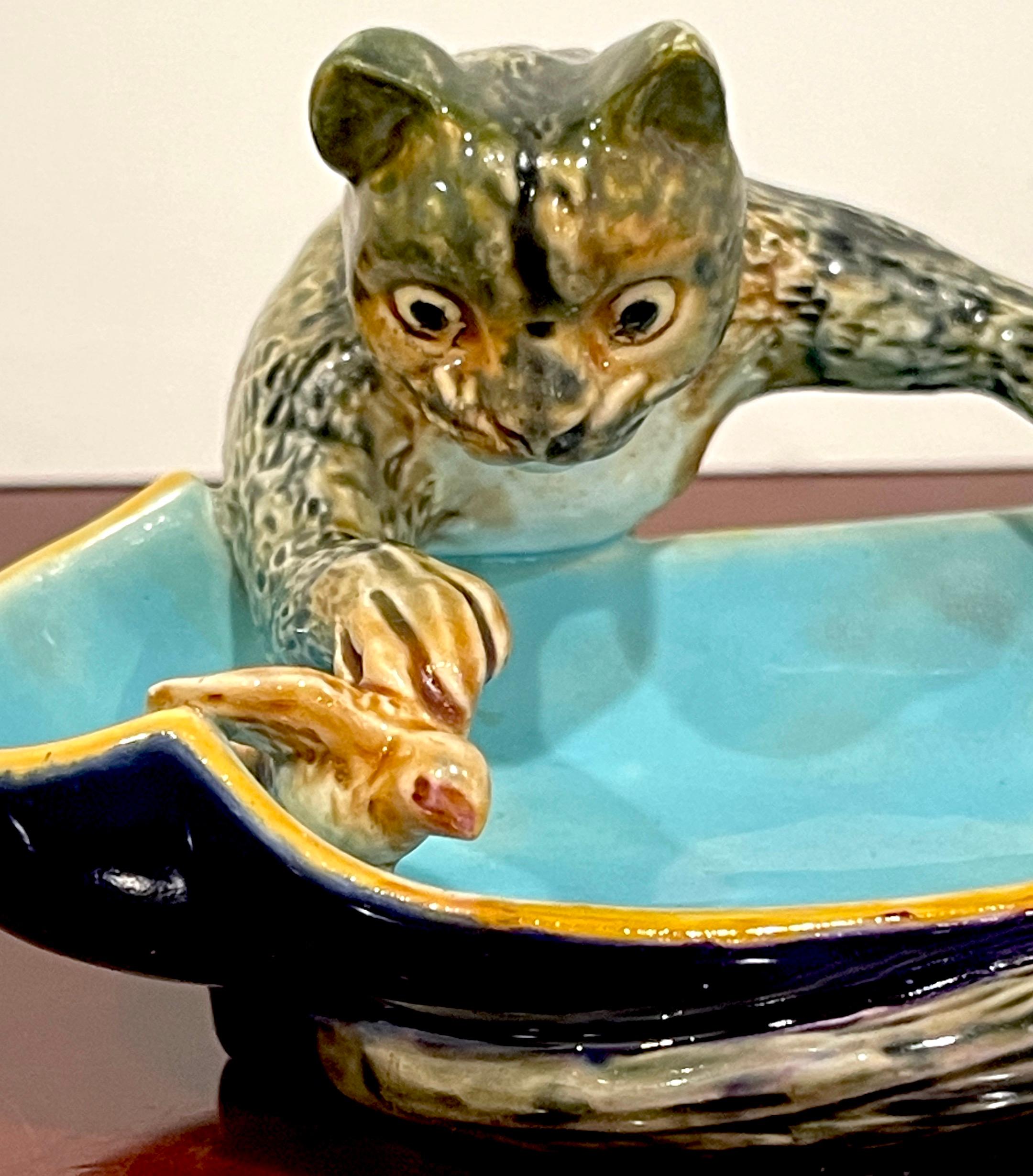 George Jones Aesthetic Majolica Cat & Bird Figural Dish, England, 1876 For Sale 3