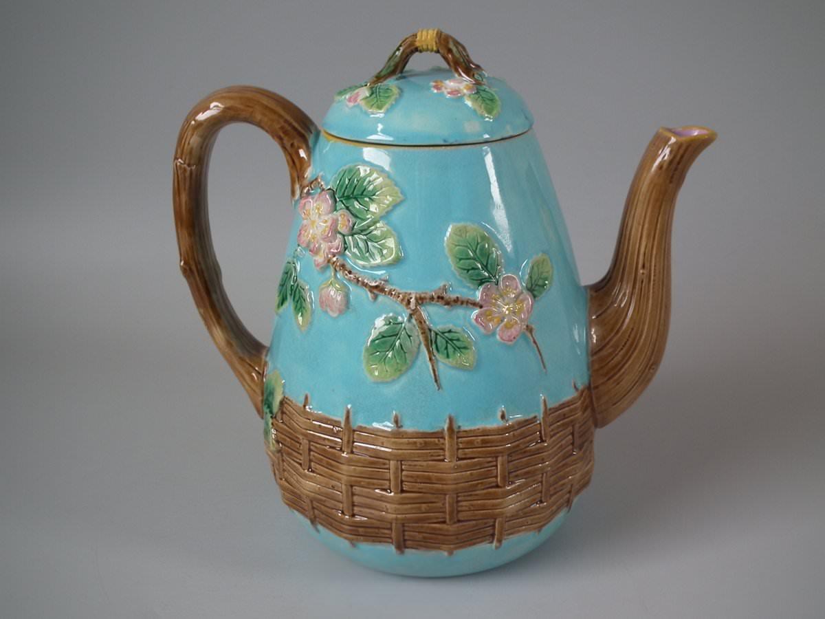 Victorian George Jones Blossom Teapot And Cover For Sale