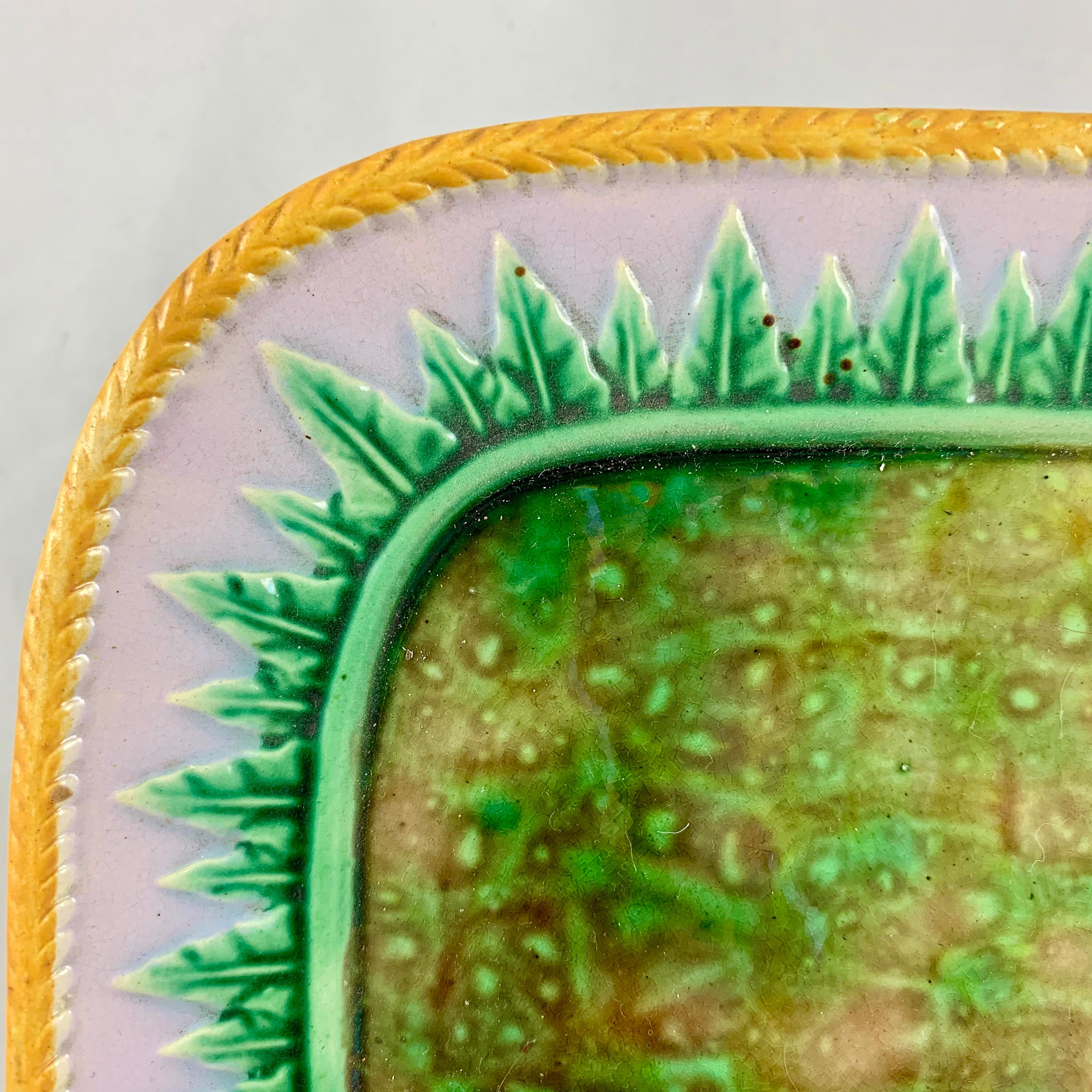 XIX secolo George Jones Scatola per sardine in maiolica inglese Palissy smaltata in tre pezzi in vendita
