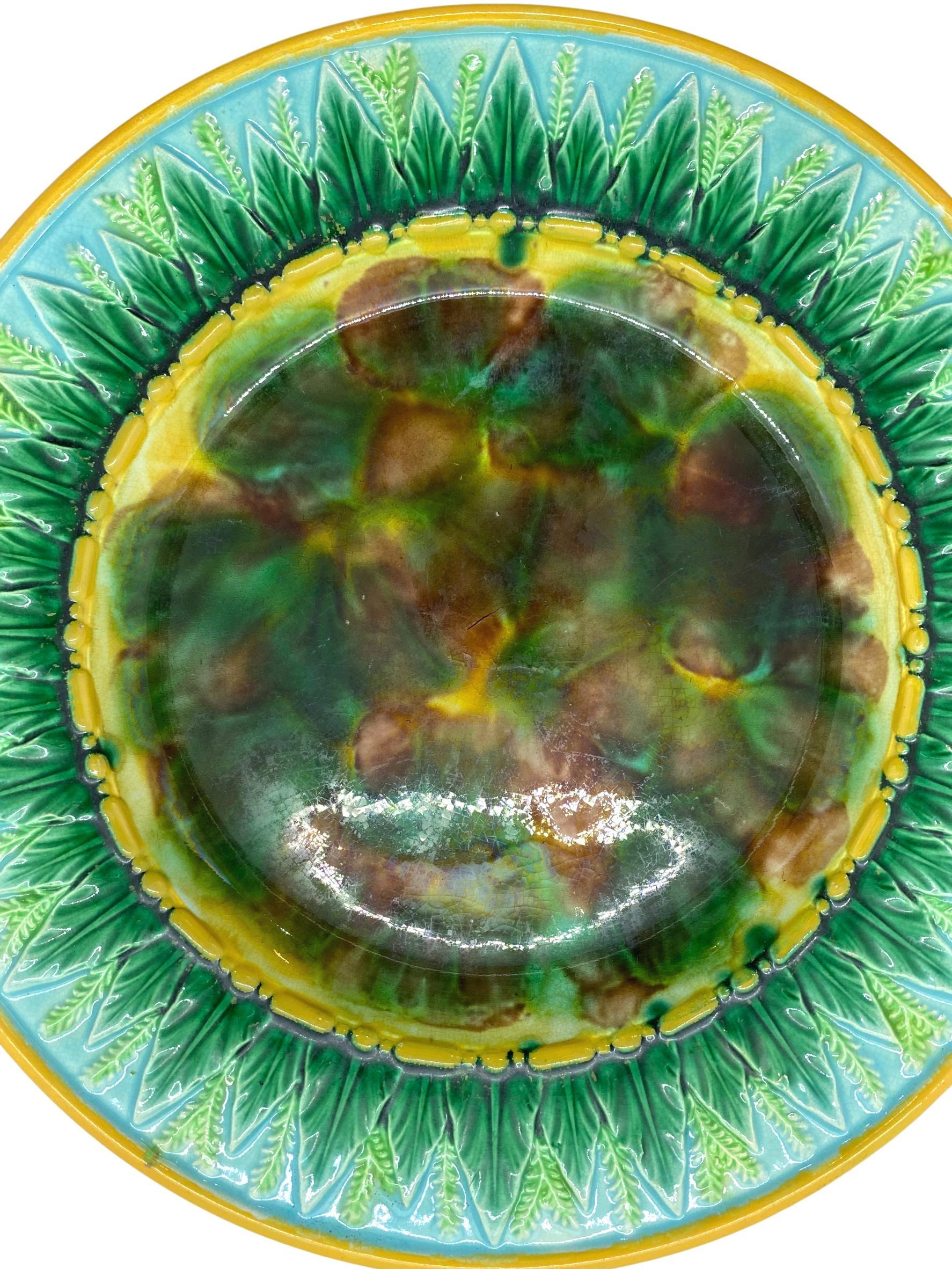 English George Jones Majolica Plate with Mottled Center, Green Leaves on Turquoise