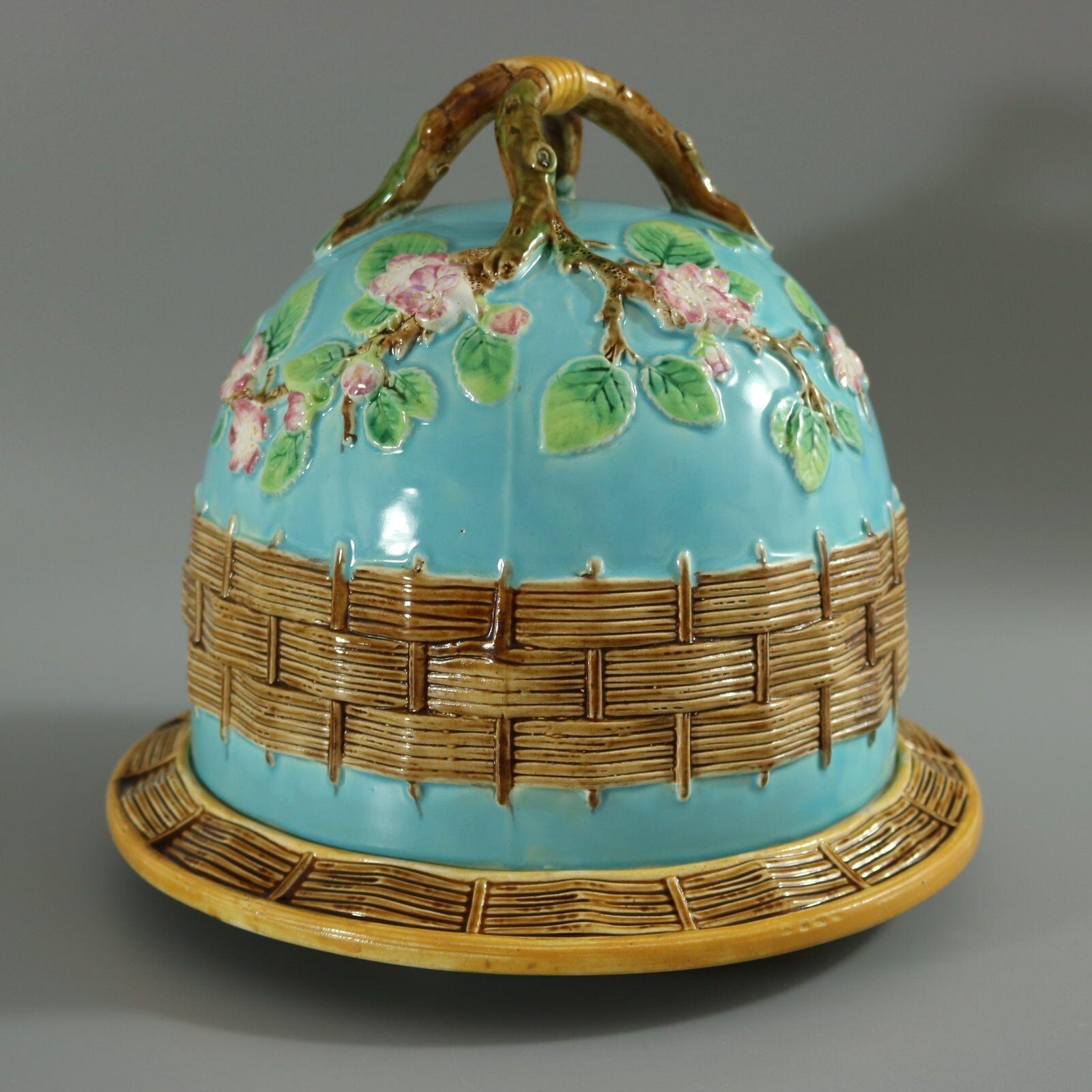 George Jones Majolica Apple Blossom Cheese Keeper In Fair Condition In Chelmsford, Essex