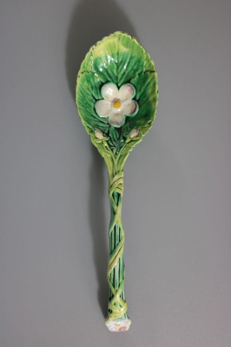 George Jones Majolica Blue Tit Strawberry Server For Sale 8