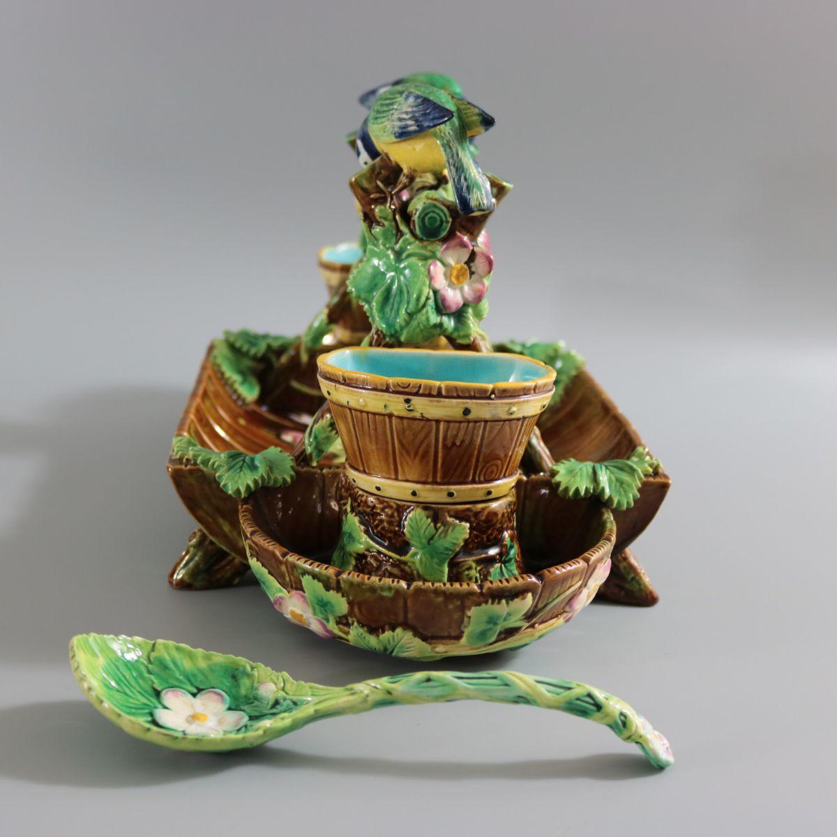 Late 19th Century George Jones Majolica Blue Tit Strawberry Server For Sale