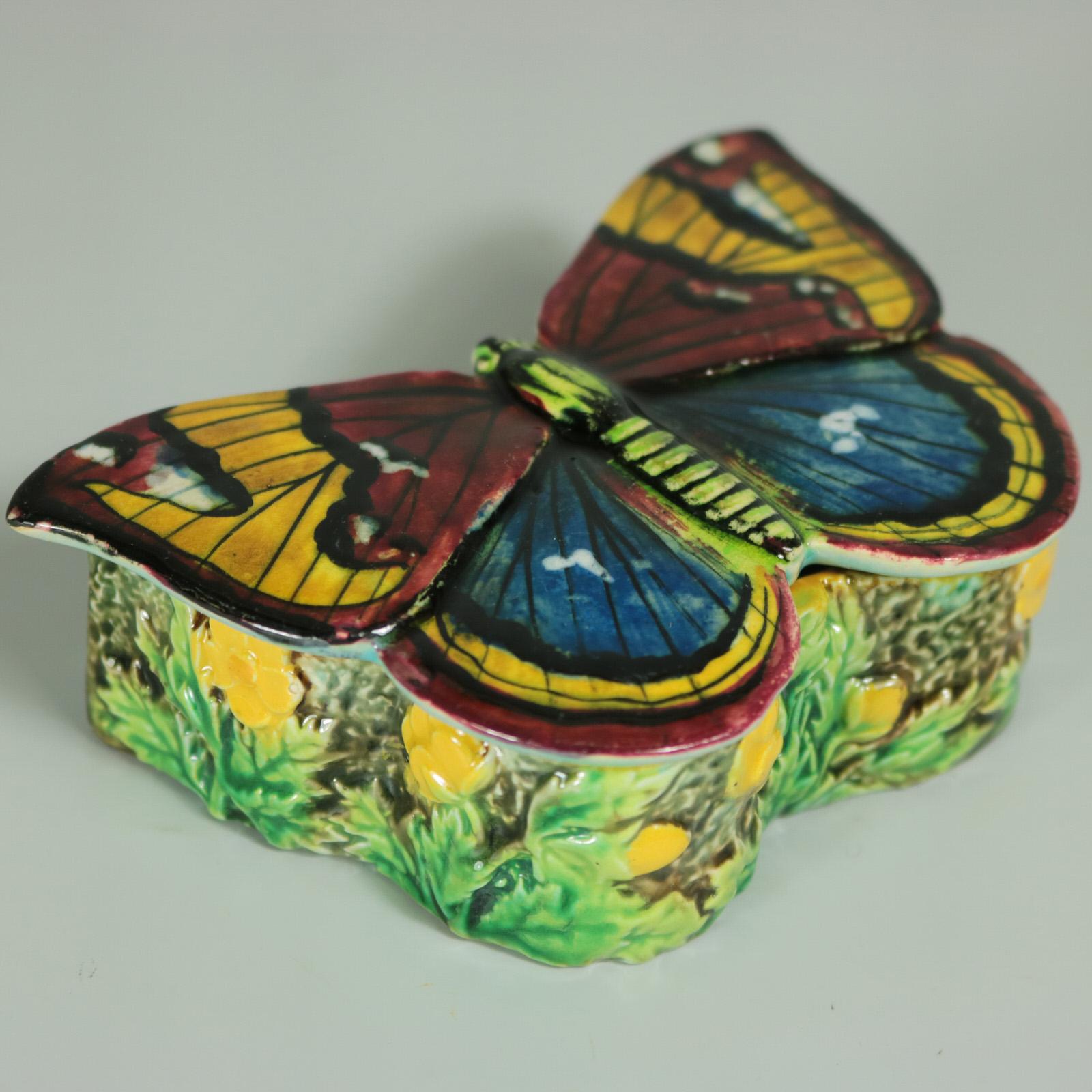 George Jones Majolica Butterfly Match Box In Good Condition In Chelmsford, Essex