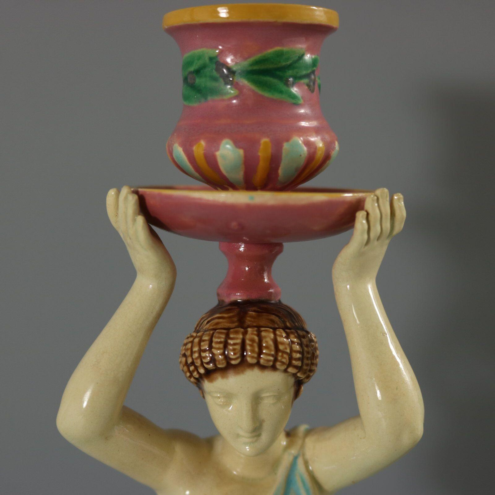 Ägyptische figurale Majolika-Kerzenständer aus Majolika von George Jones im Angebot 3