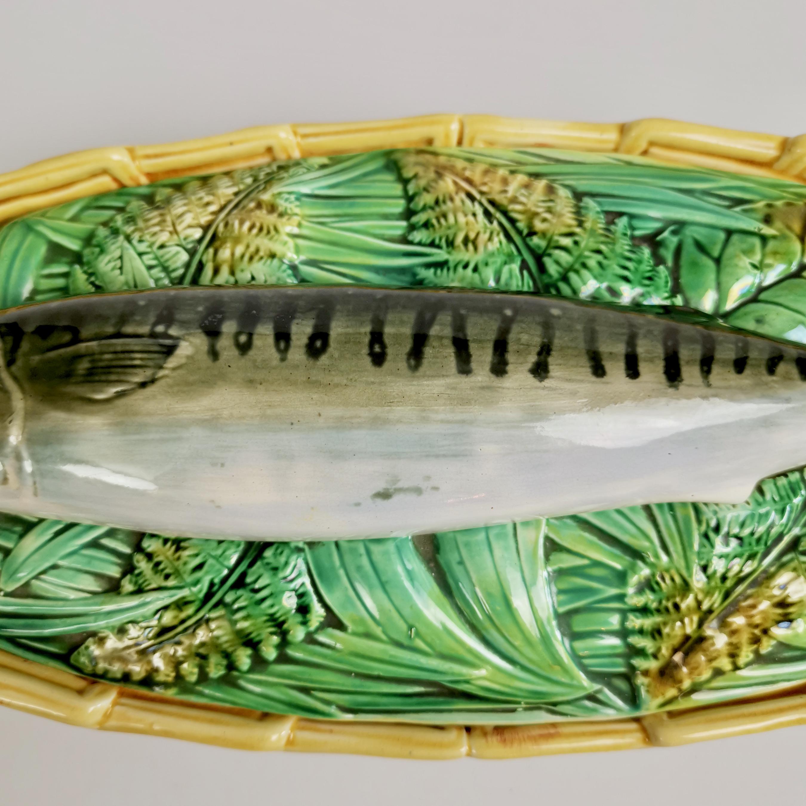 Majolika-Fischterrine von George Jones, Mackerel, viktorianisch, um 1875 (Handbemalt) im Angebot