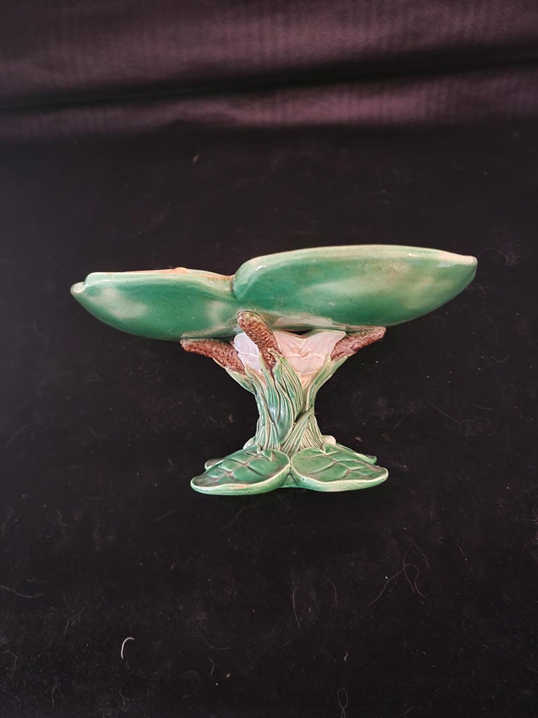 High Victorian George Jones Majolica Footed Lily Pad Dish For Sale