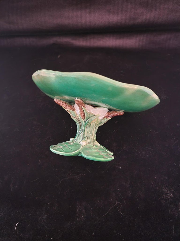 Late 19th Century George Jones Majolica Footed Lily Pad Dish For Sale