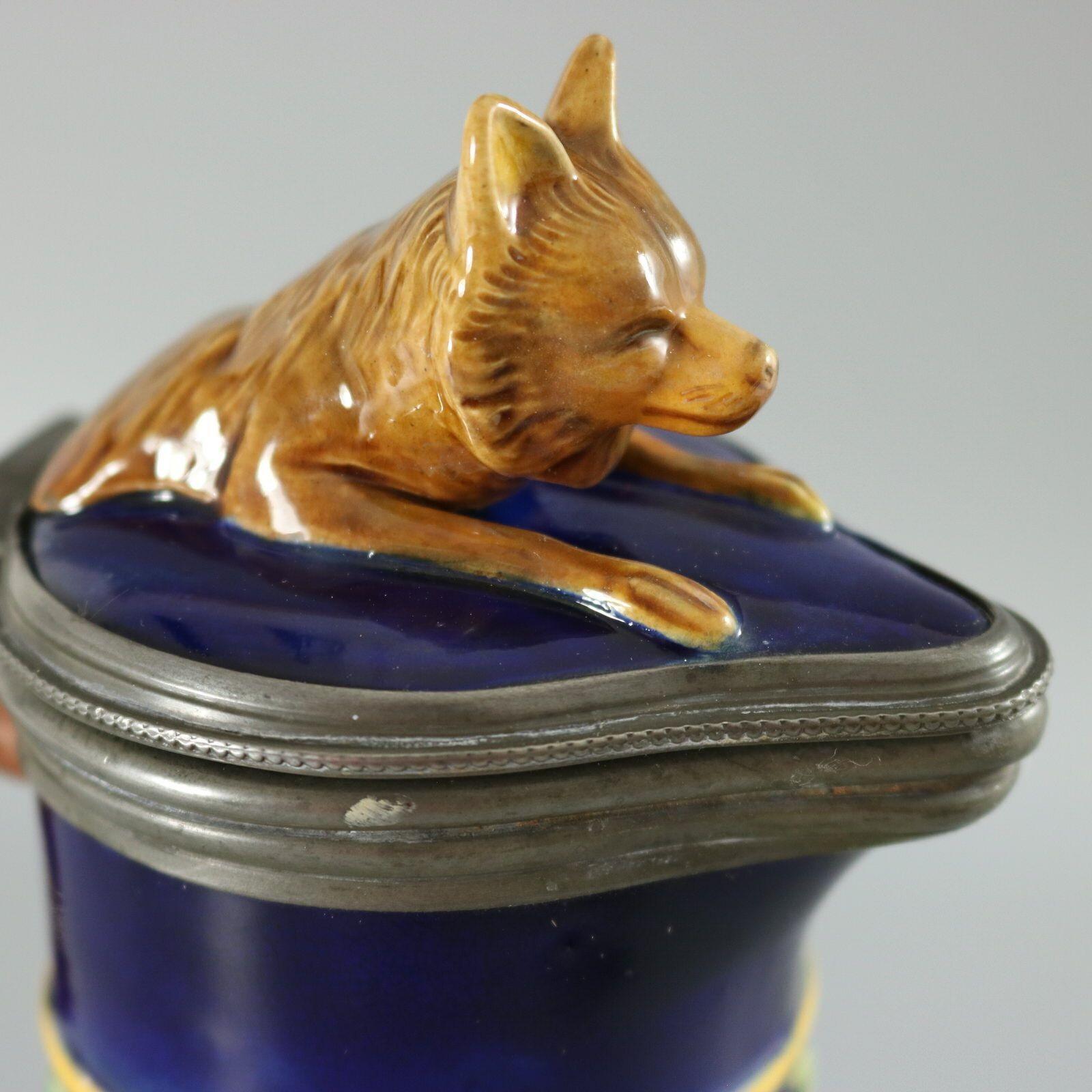 Pichet à couvercle en forme de chien et de renard en majolique de George Jones en vente 11