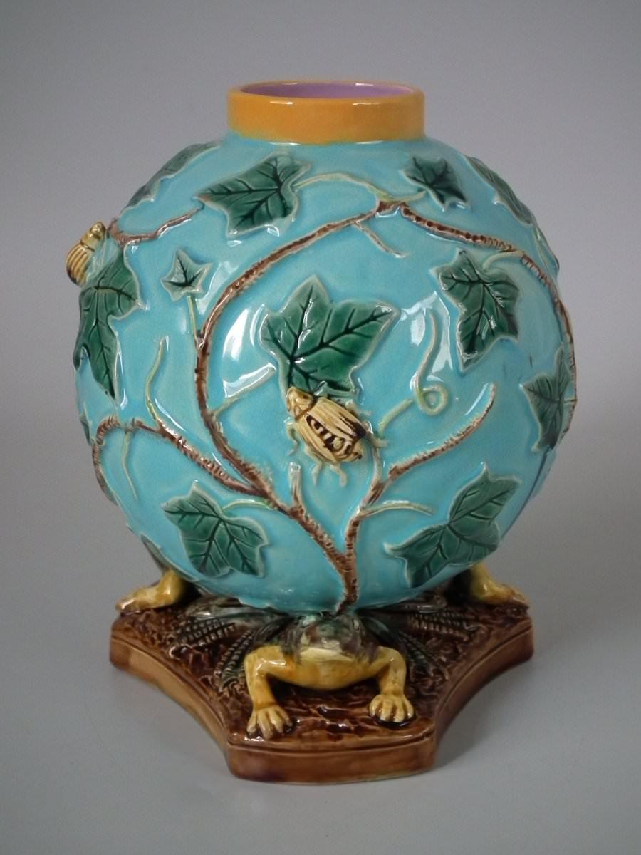 Late 19th Century George Jones Majolica Frog and Insect Vase