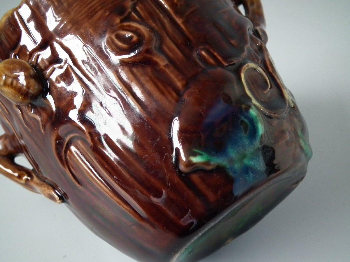 George Jones Majolica Insect Pot and Cover 3