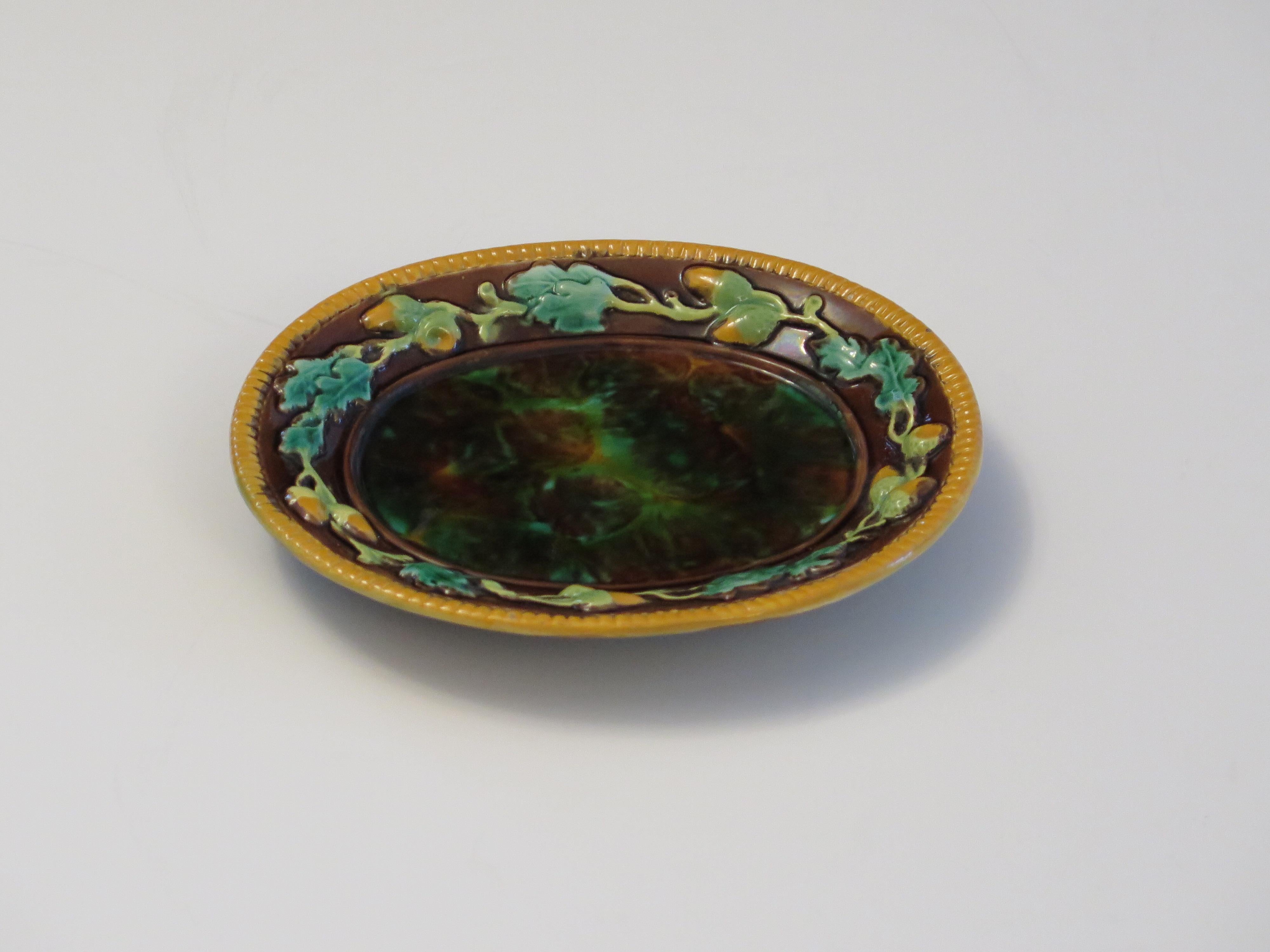 Victorian George Jones Majolica Oval Dish or Platter fully marked, Circa 1868 For Sale