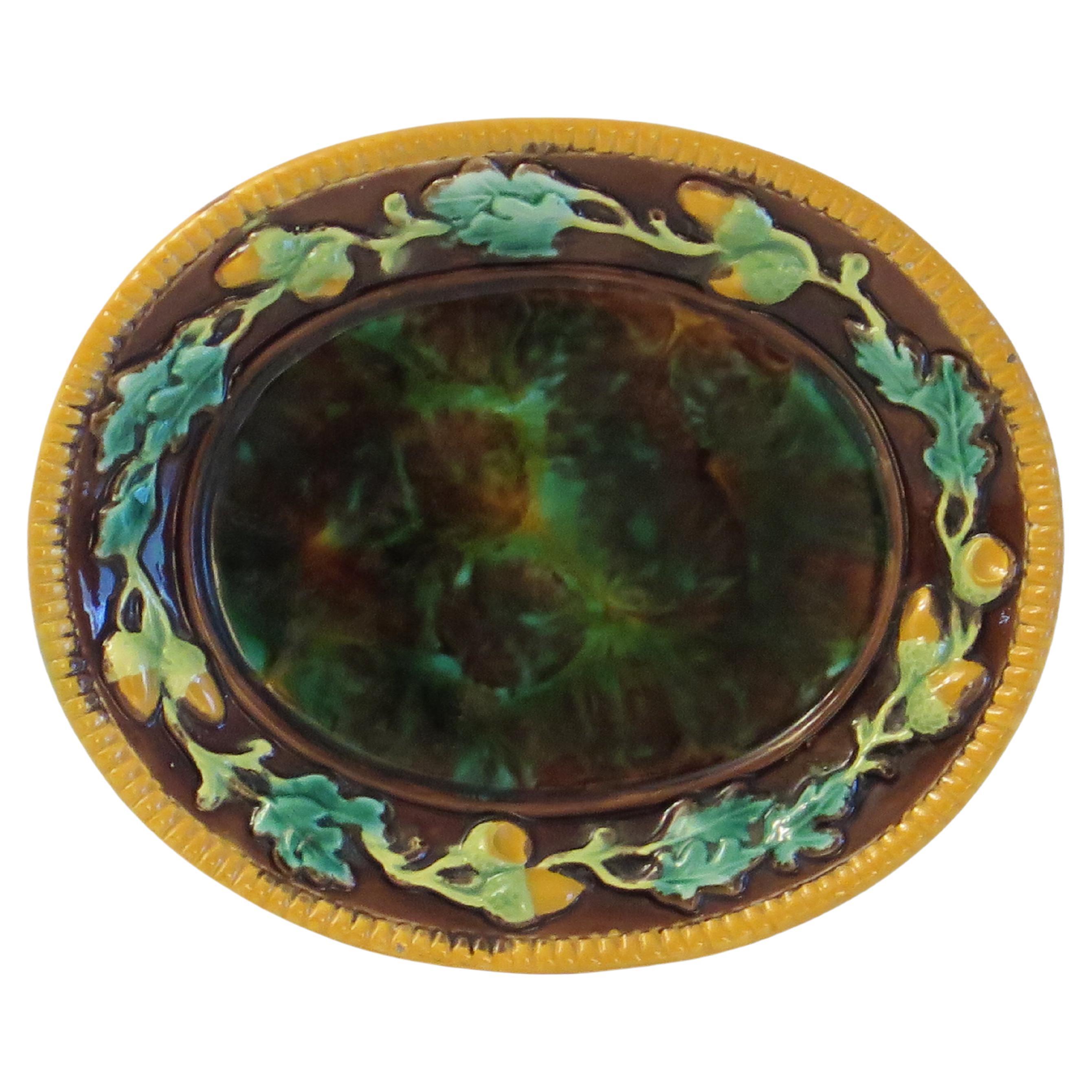 Plat ou assiette ovale en majolique George Jones entièrement marqué, vers 1868 en vente
