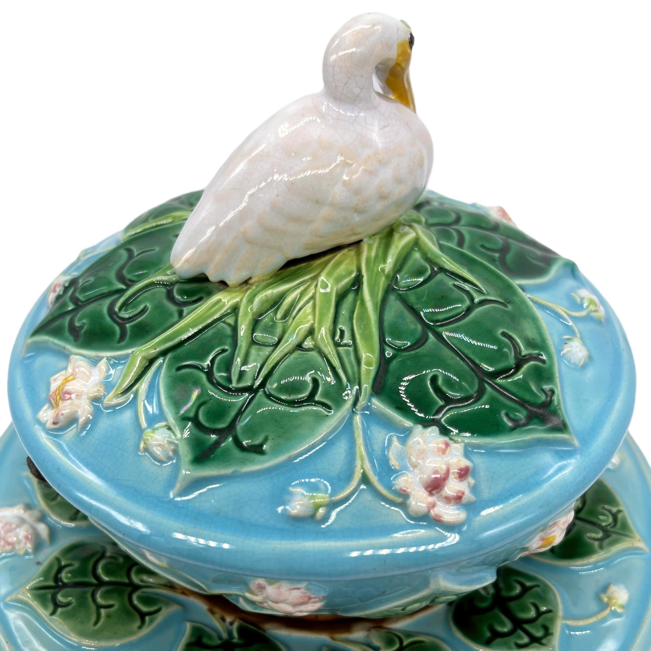 George Jones Majolica Pâté Server with Stand & Cover, 'Stork' Finial, Dated 1875 4