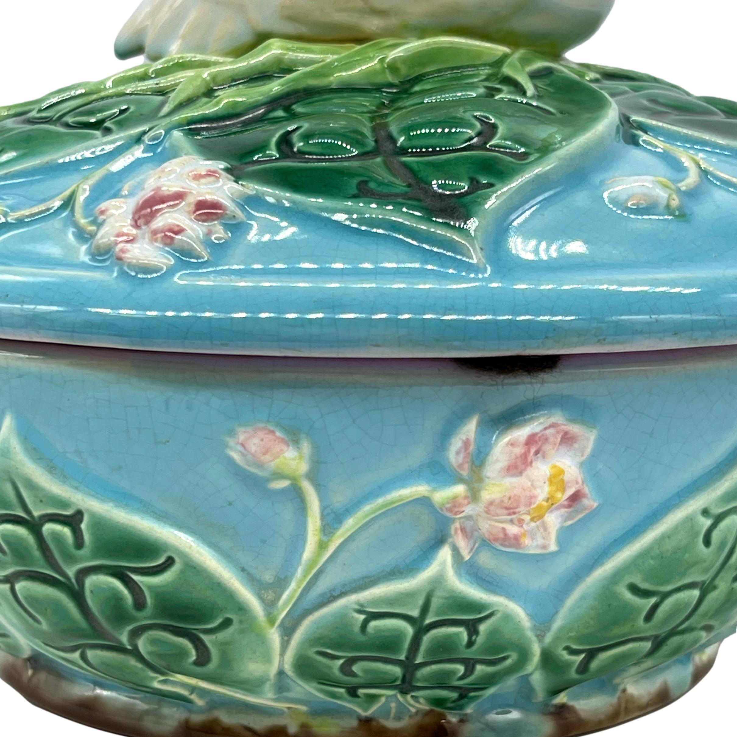 George Jones Majolica Pâté Server with Stand & Cover, 'Stork' Finial, Dated 1875 6