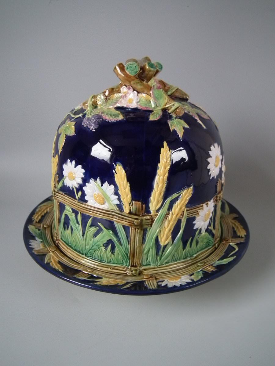 Late 19th Century George Jones Majolica Picket Fence Daisy Cheese Dome