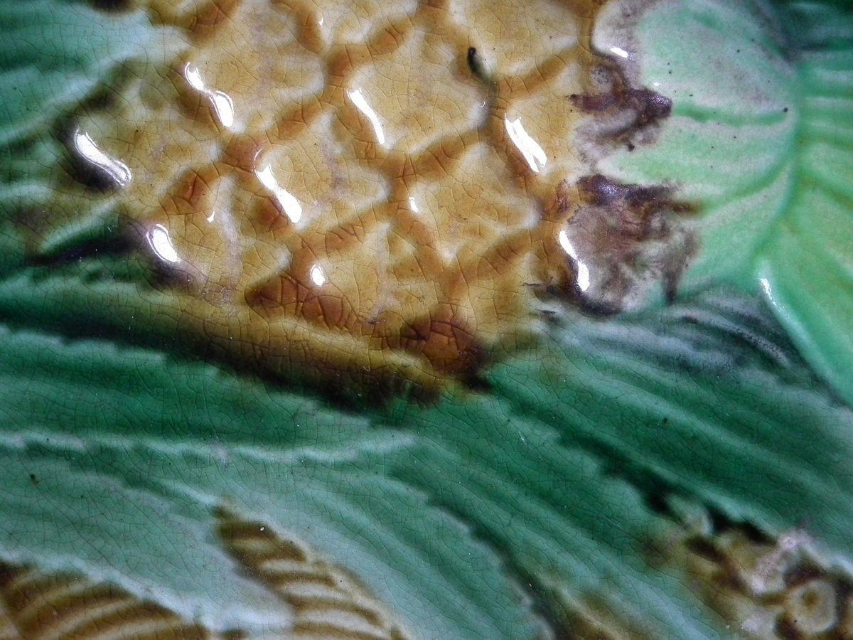 English George Jones Majolica Pineapple Plate